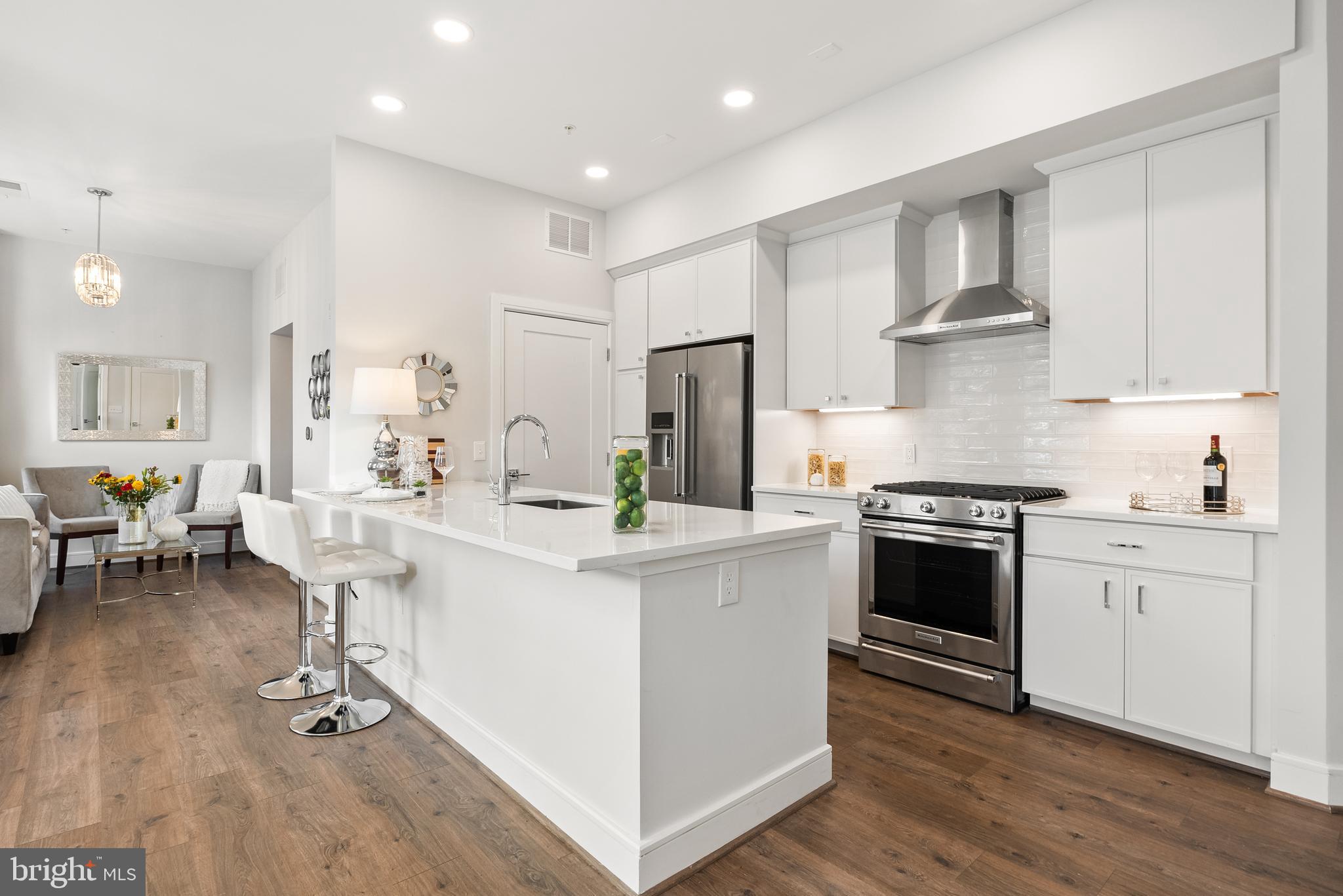 OLD TOWN NORTH - Residential