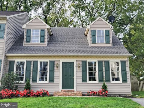 Photo of 30 Yorkshire Court, Elizabethtown, PA 17022 (MLS # PALA2041666)