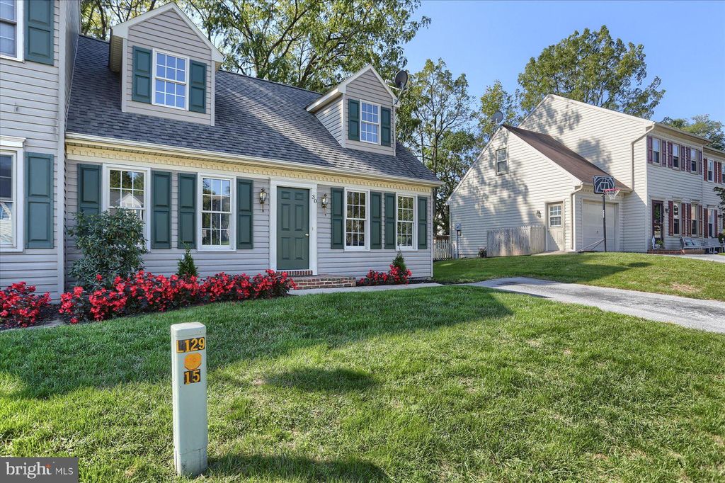 Photo of 30 Yorkshire Court, Elizabethtown, PA 17022 (MLS # PALA2041666)