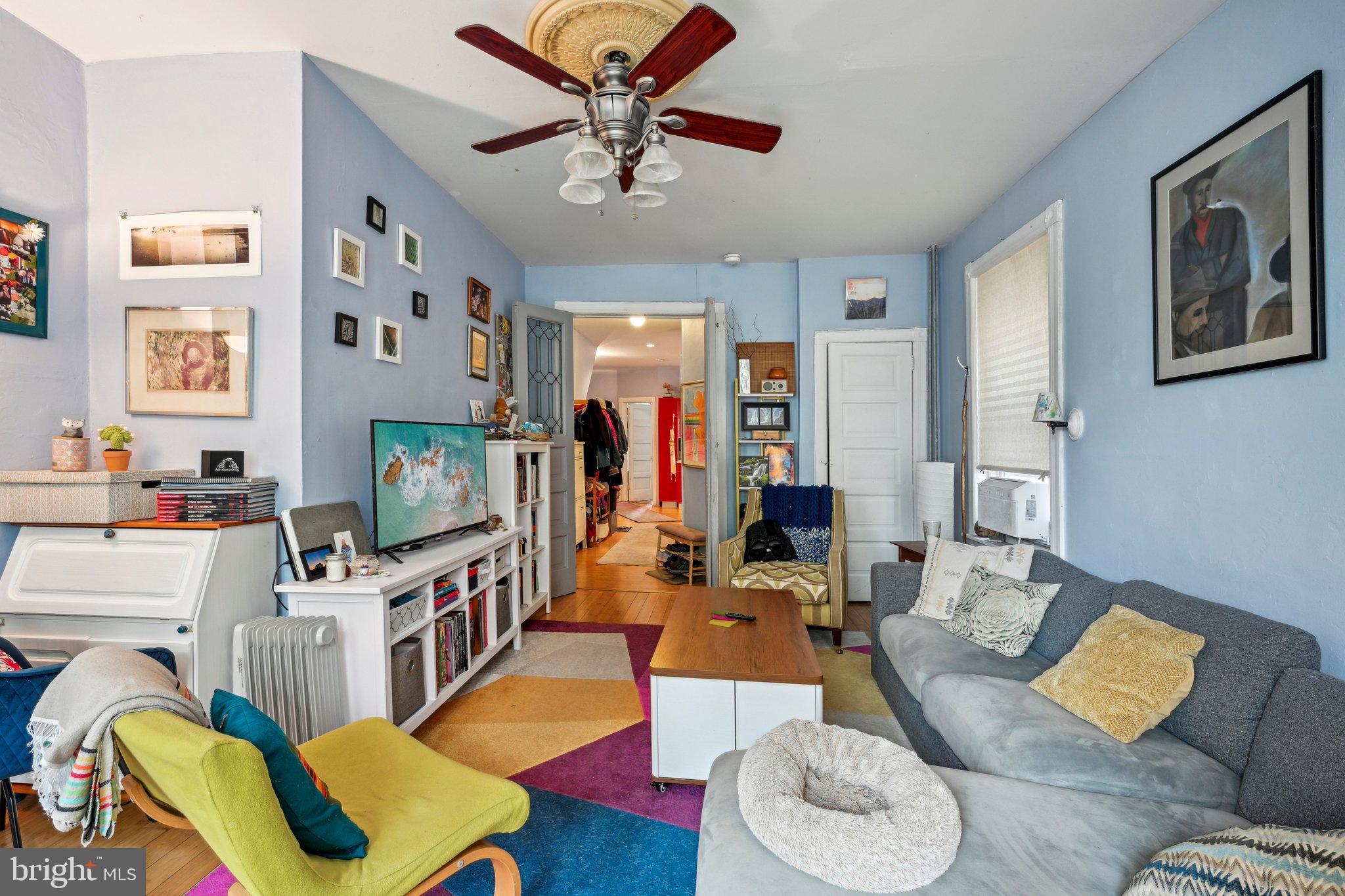 UNIVERSITY CITY - Residential Income