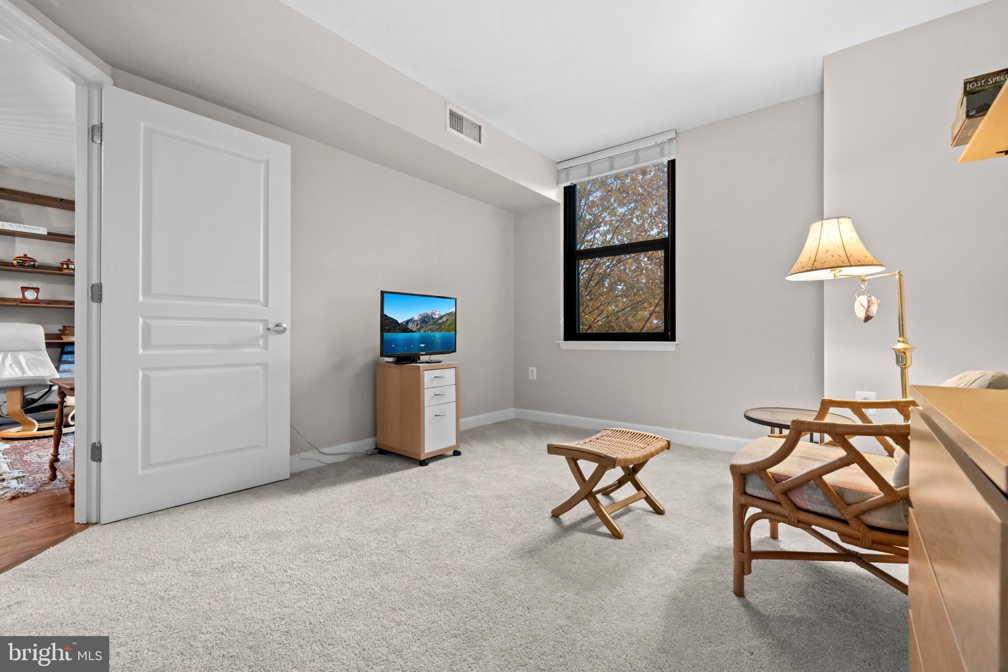 MIDTOWN ALEXANDRIA STATION CONDOMINIUM - Residential