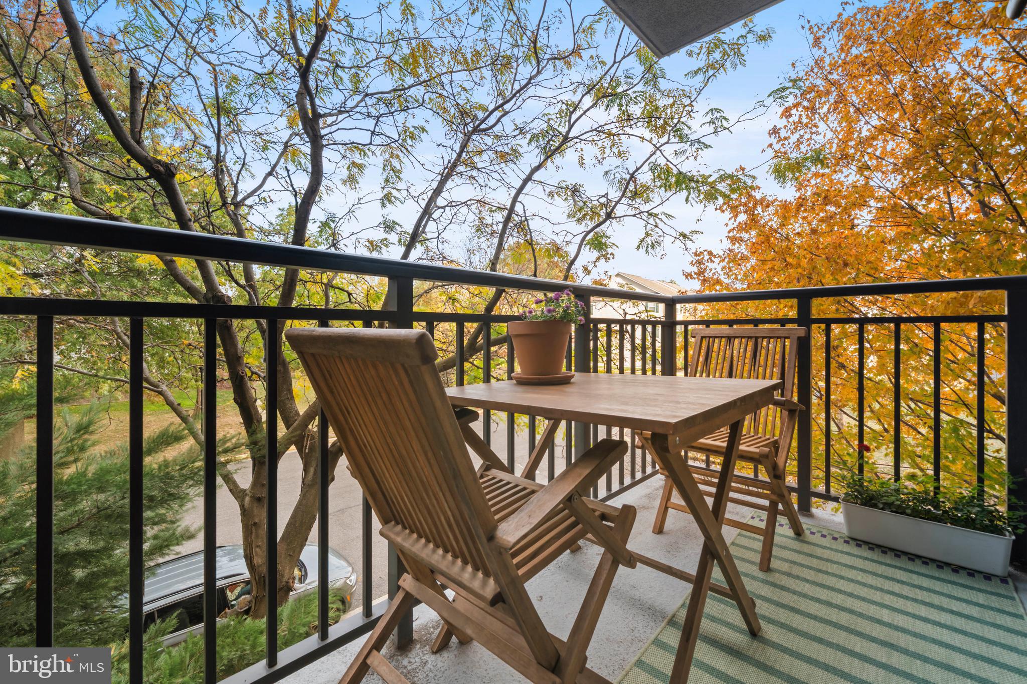 MIDTOWN ALEXANDRIA STATION CONDOMINIUM - Residential