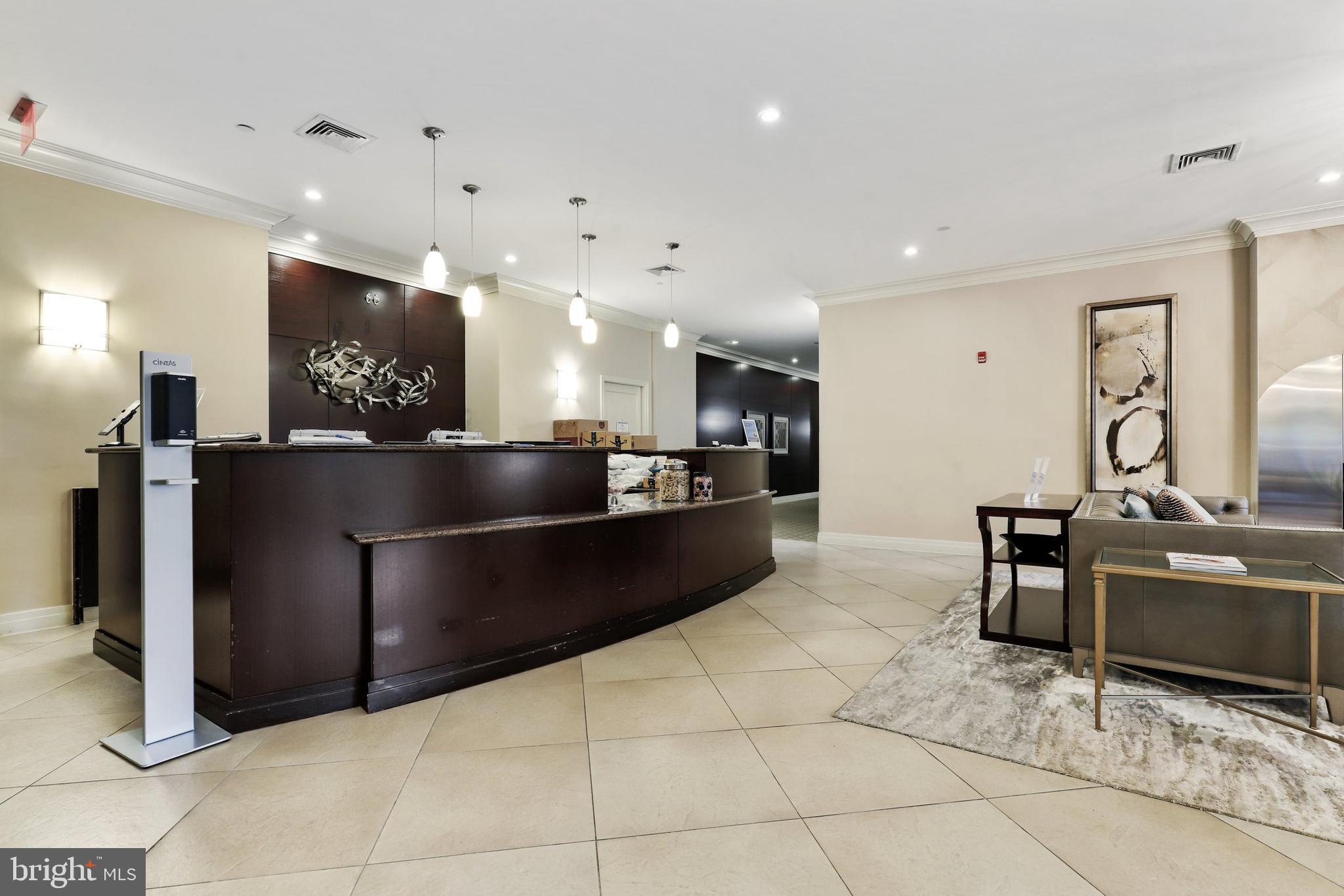 MIDTOWN ALEXANDRIA STATION CONDOMINIUM - Residential