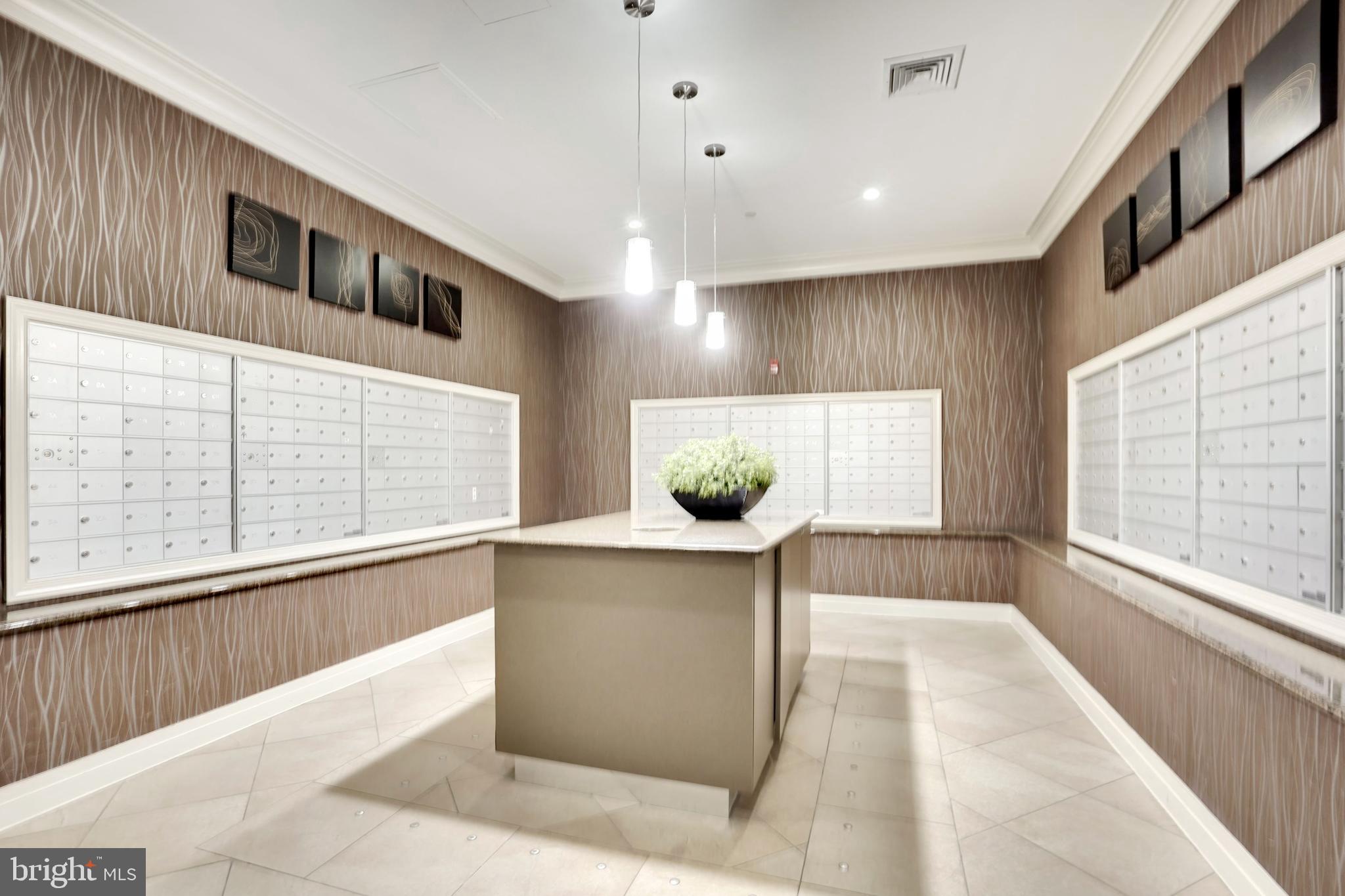 MIDTOWN ALEXANDRIA STATION CONDOMINIUM - Residential