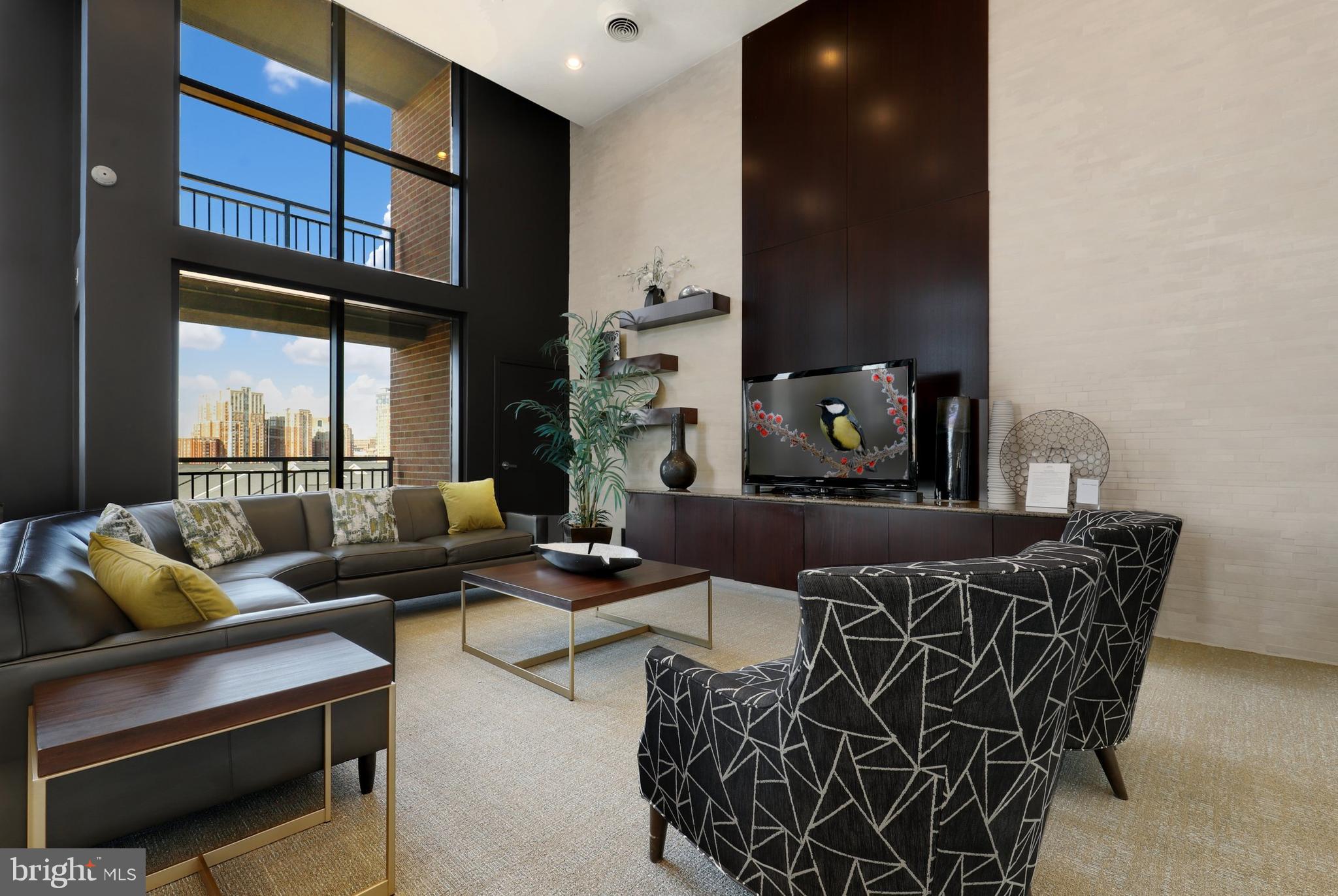 MIDTOWN ALEXANDRIA STATION CONDOMINIUM - Residential