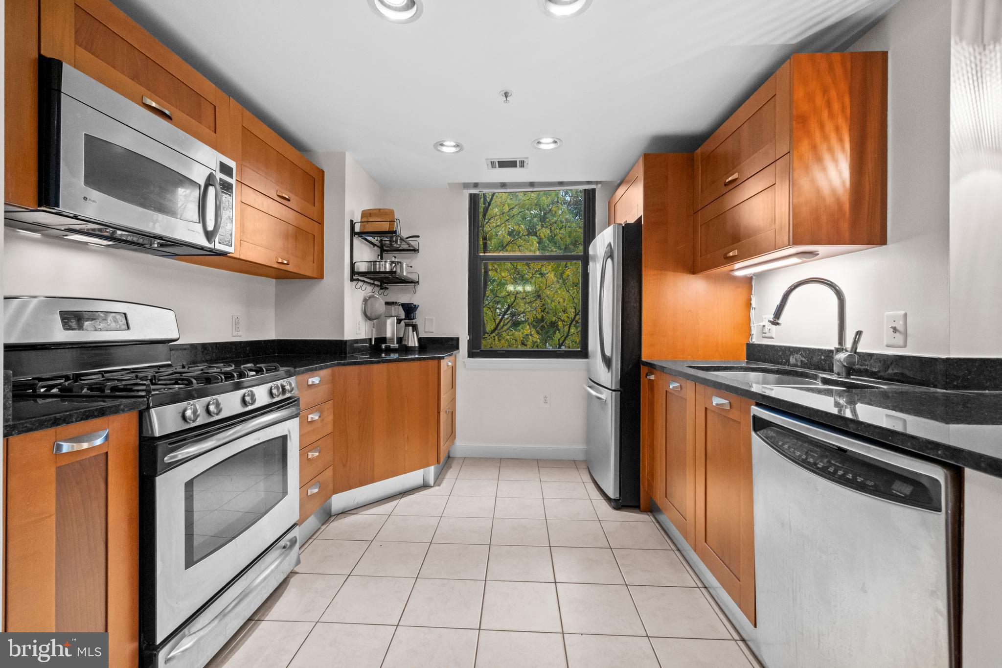 2451 MIDTOWN AVENUE 203