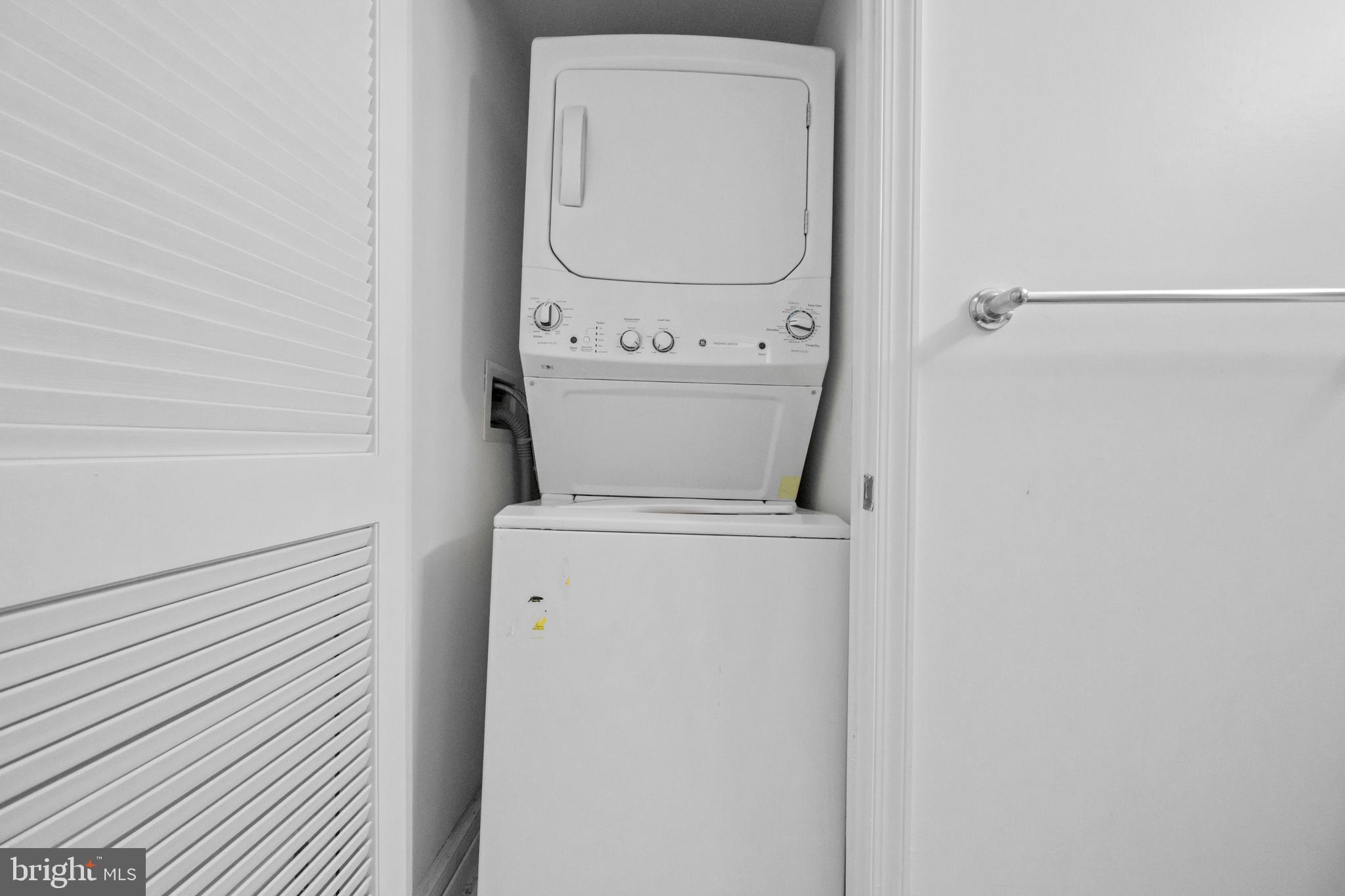 MIDTOWN ALEXANDRIA STATION CONDOMINIUM - Residential