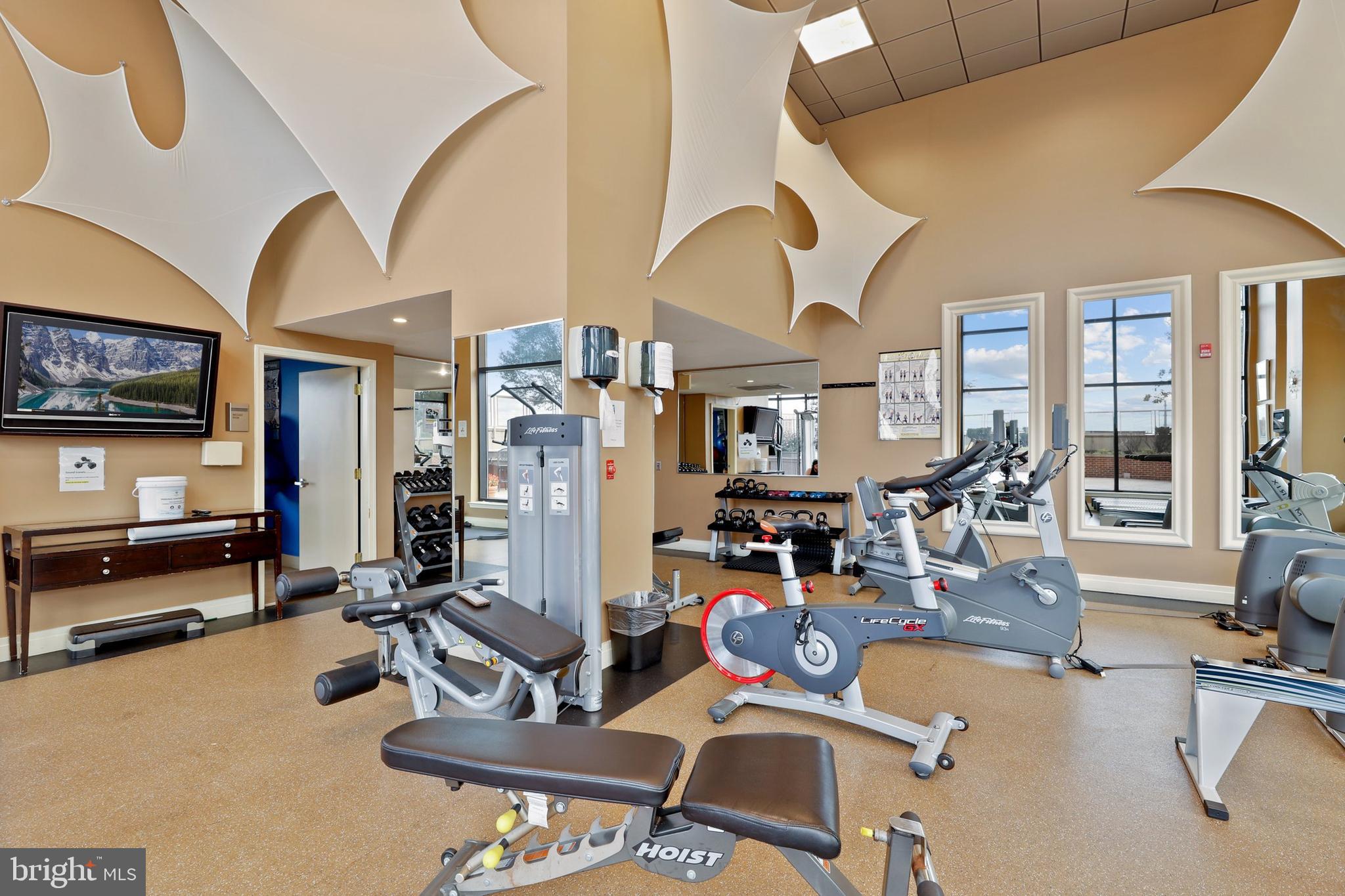 MIDTOWN ALEXANDRIA STATION CONDOMINIUM - Residential