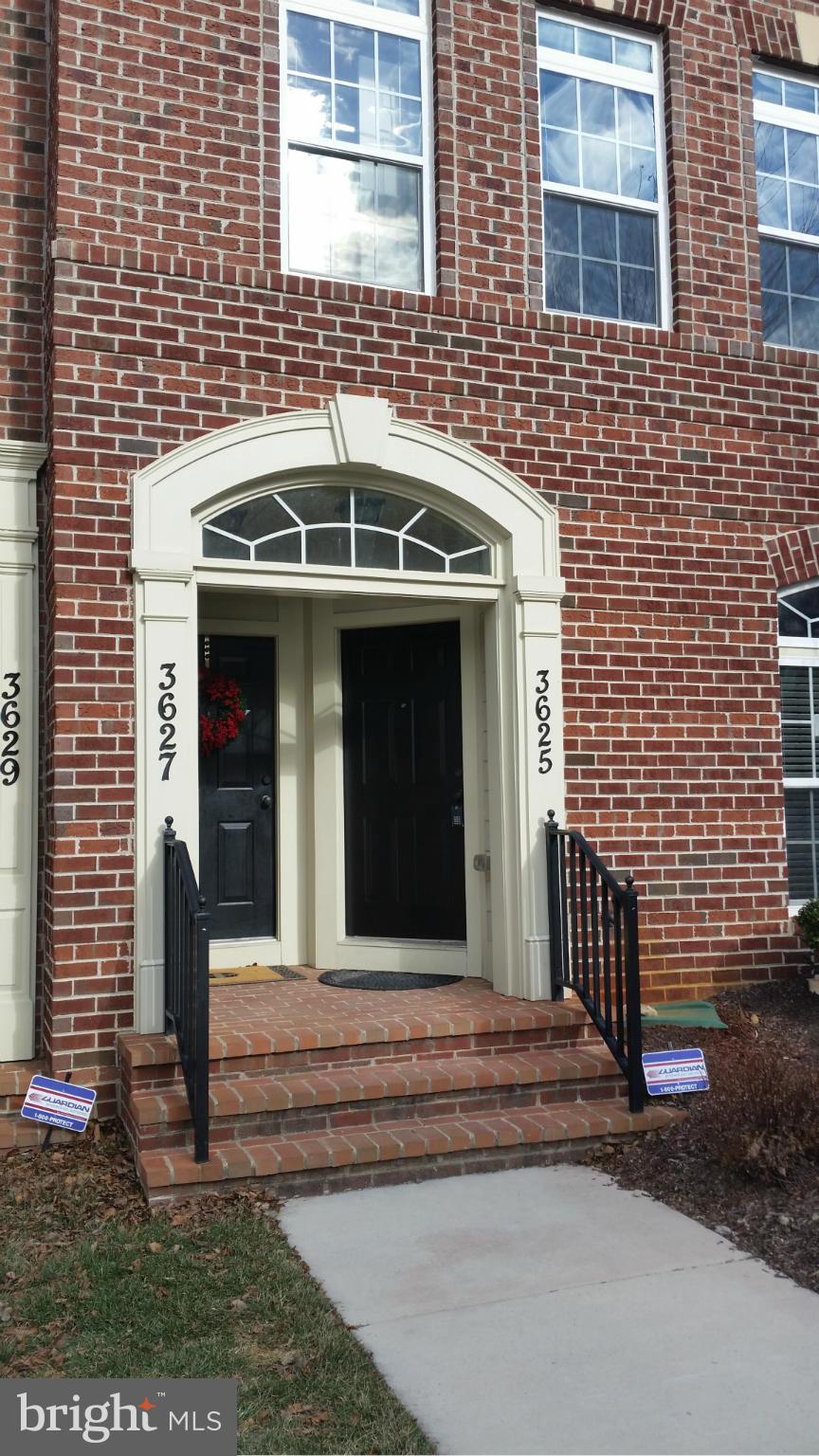 VILLAGES OF URBANA - Residential Lease