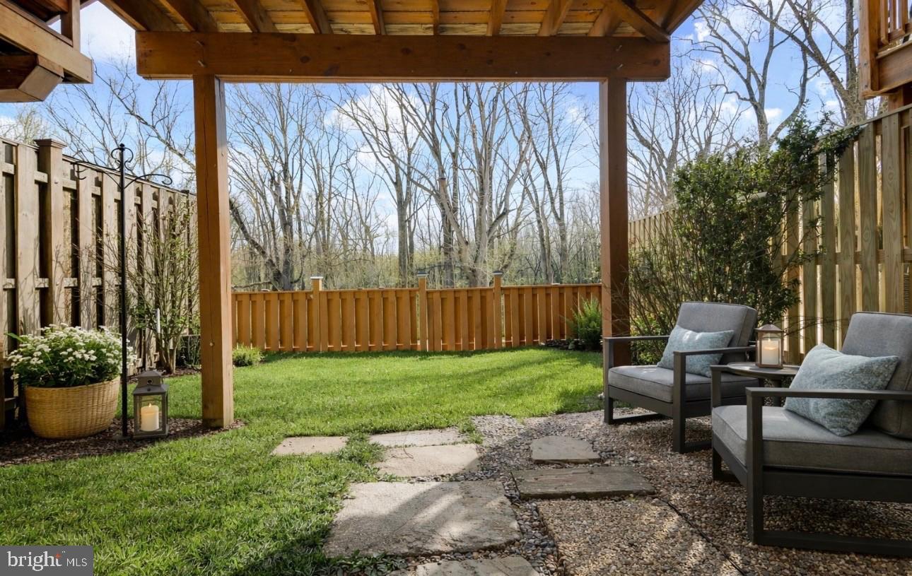 LOVETON FARMS - Residential