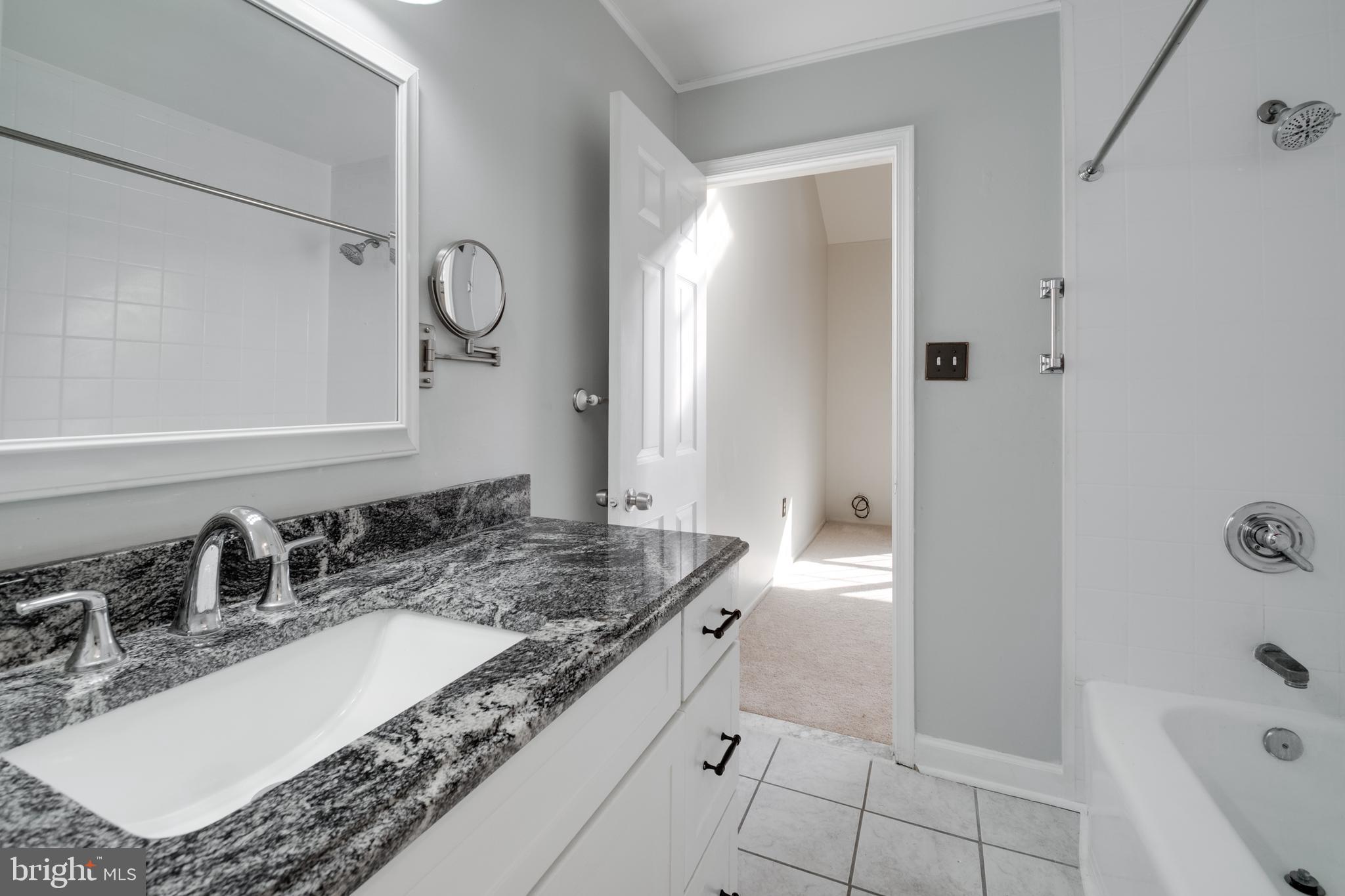 LOVETON FARMS - Residential