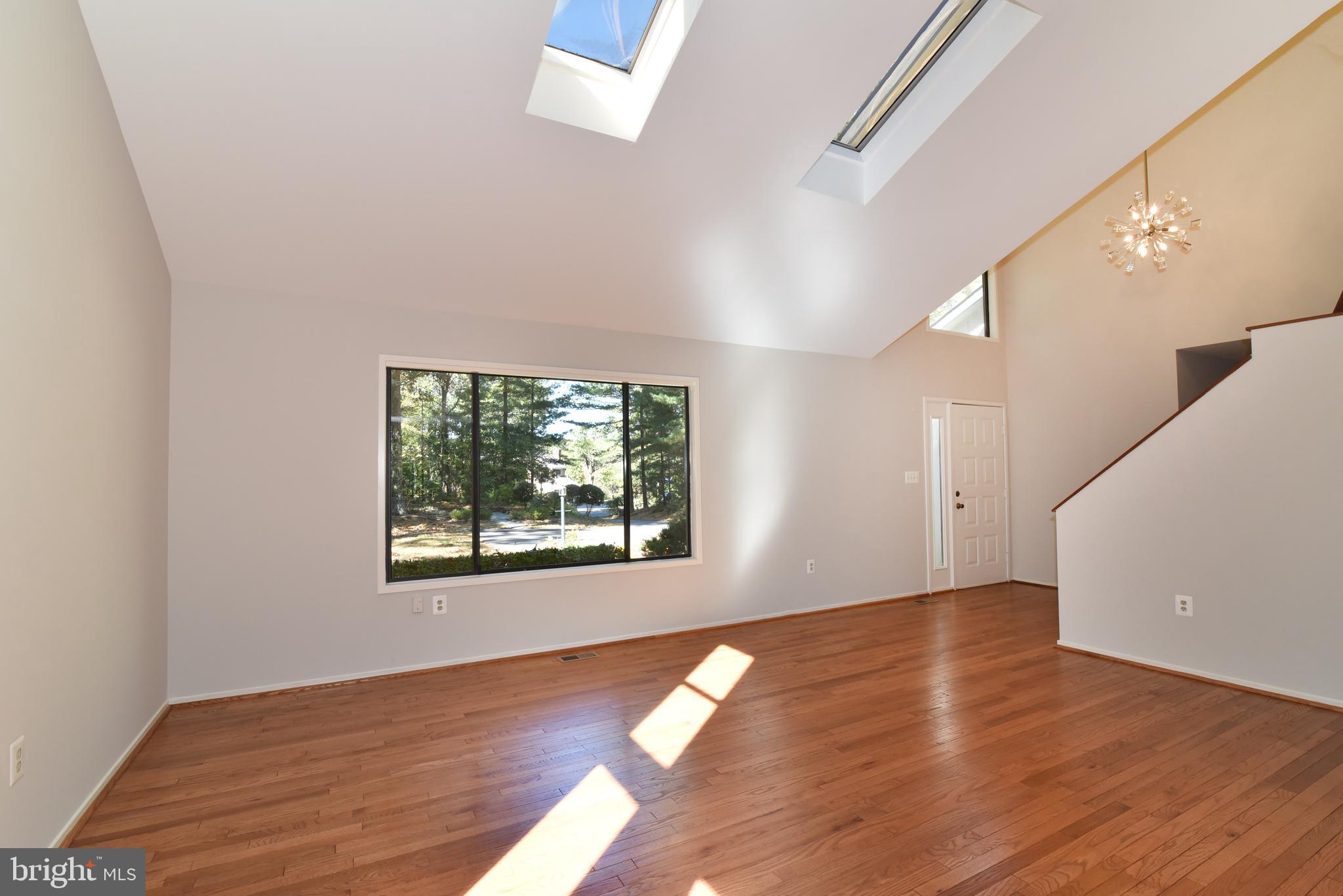 RESTON - Residential