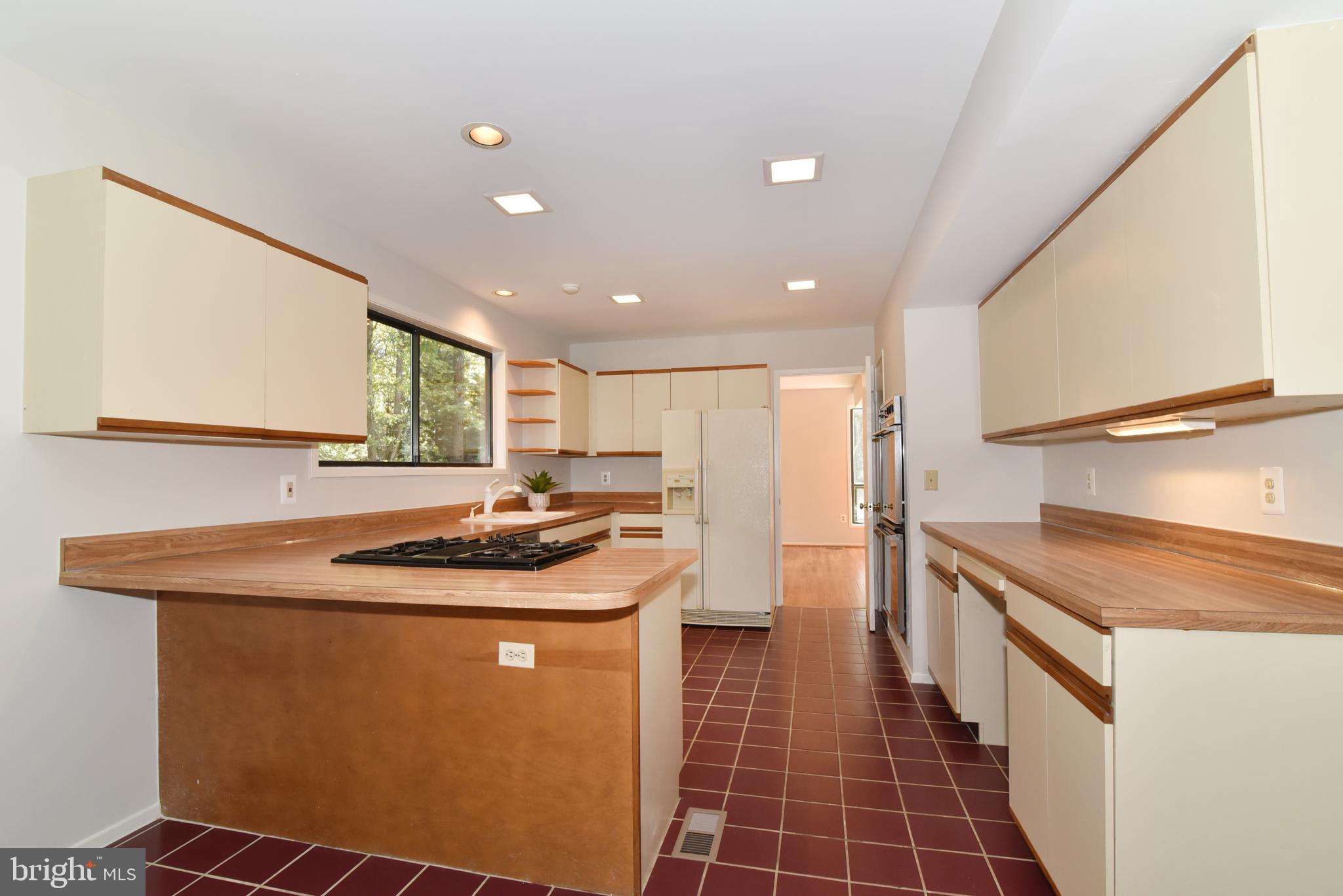 RESTON - Residential