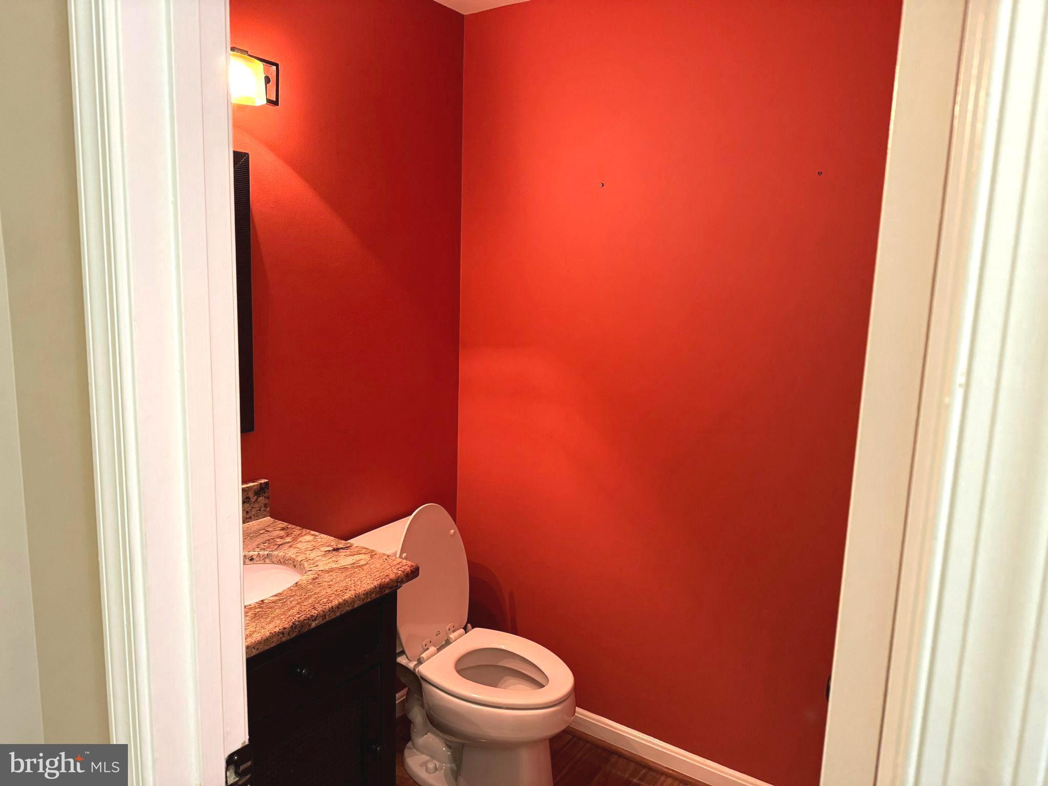 THE COURTS OF FOX MILL - Residential Lease