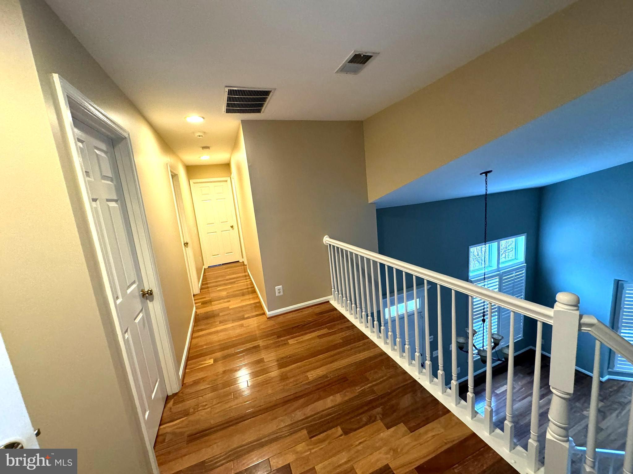 THE COURTS OF FOX MILL - Residential Lease