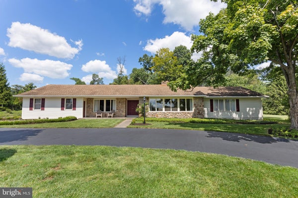 157 CHESTNUT VALLEY DR, DOYLESTOWN, PA 18901 - Image 758130ff8e0be6fafc97bbbc0c2c663f/1322536360