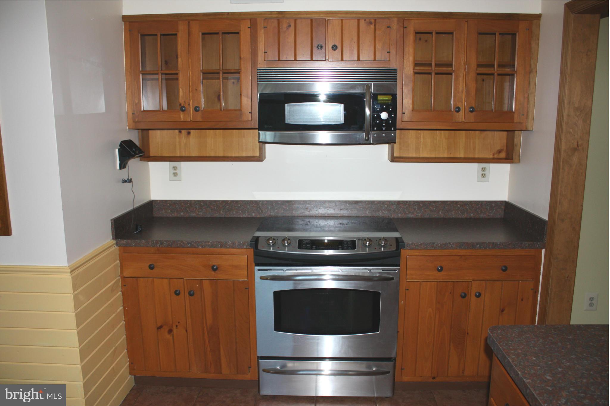 PARTRIDGE RUN EST - Residential Lease