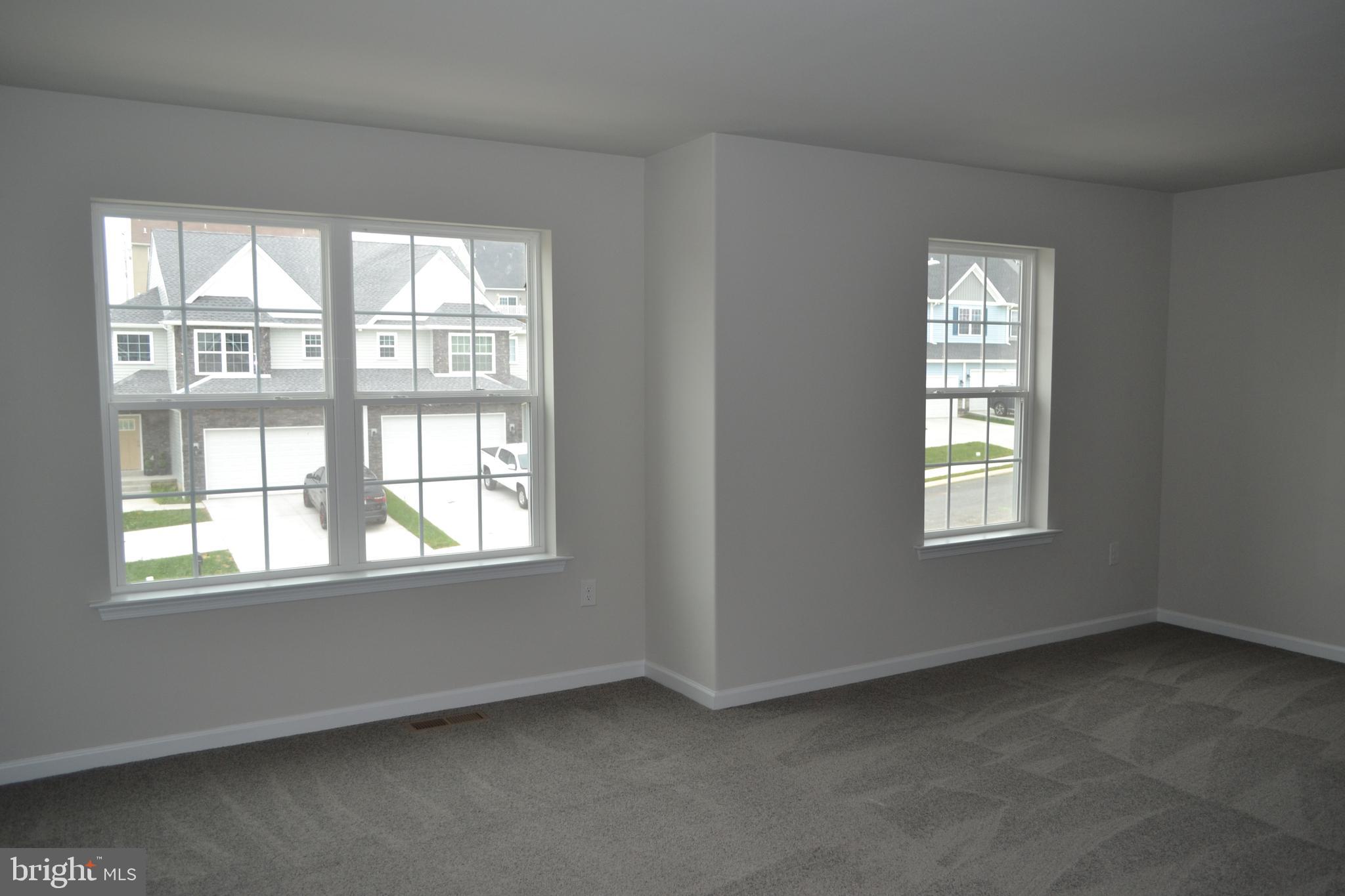 MCINTOSH FARMS - Residential