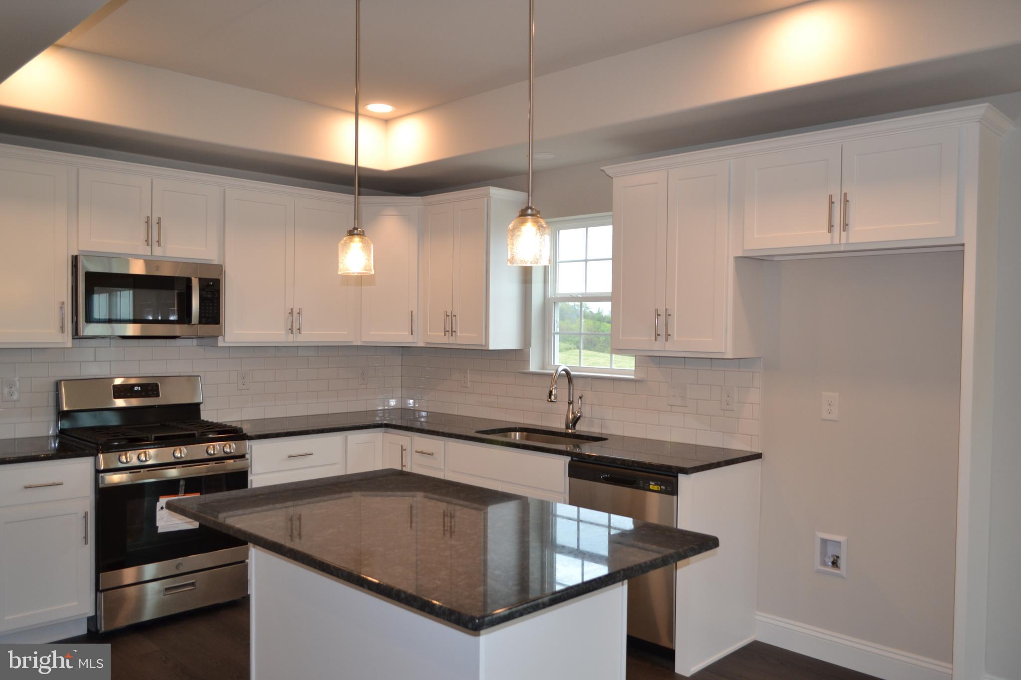 MCINTOSH FARMS - Residential