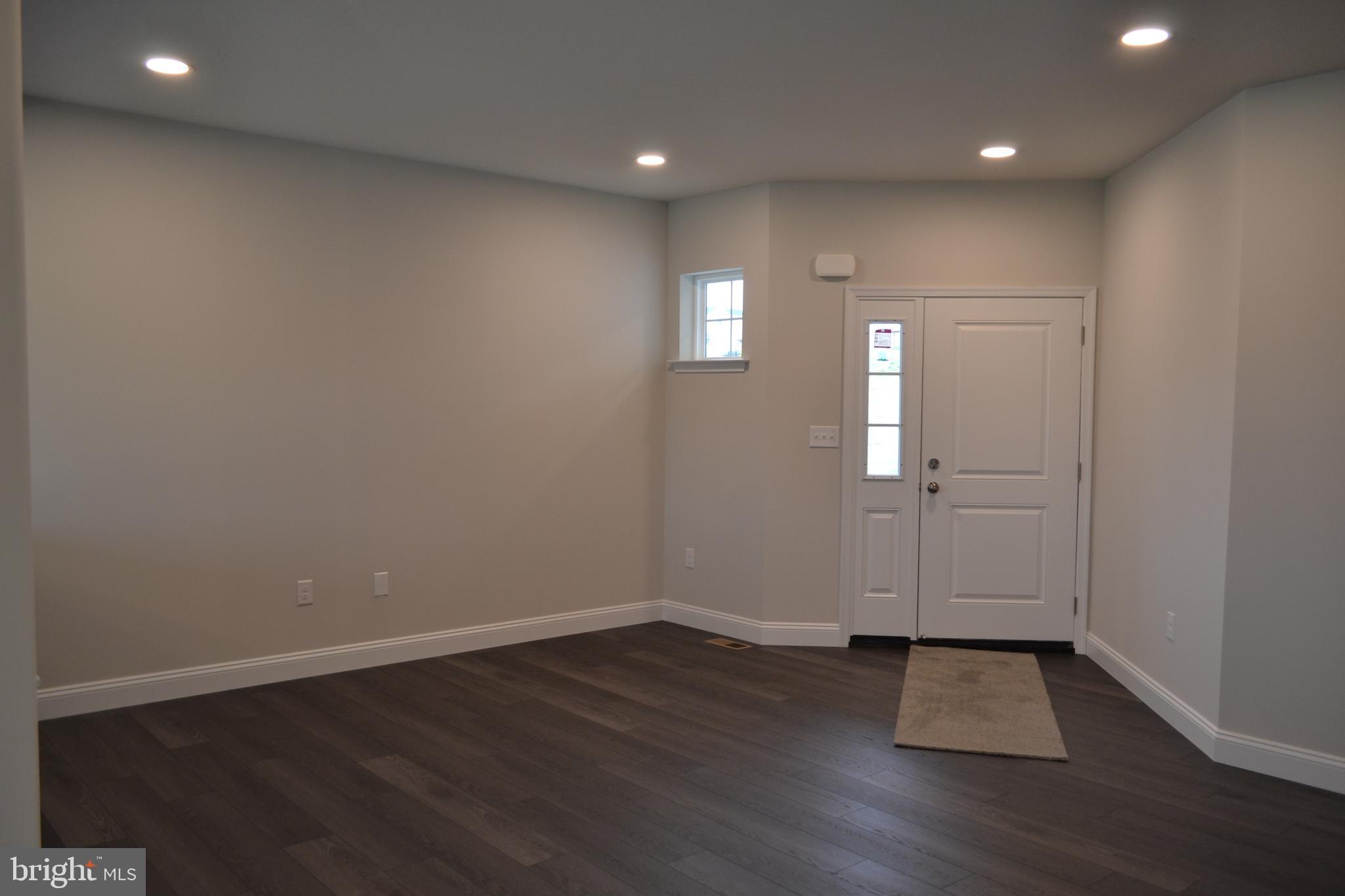 MCINTOSH FARMS - Residential