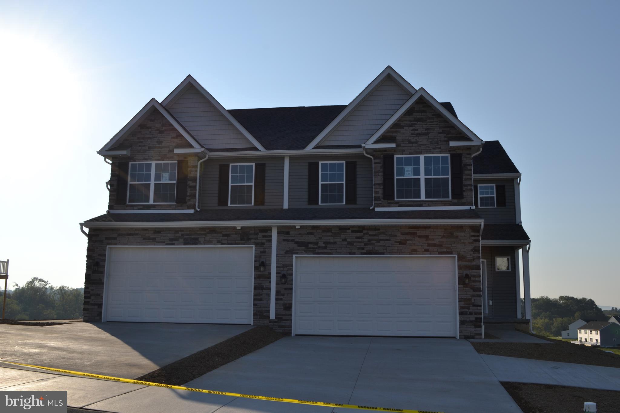 MCINTOSH FARMS - Residential