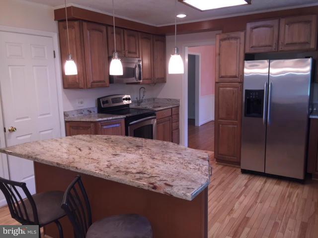 WILLIAMSBURG HEIGHTS - Residential Lease