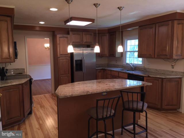 WILLIAMSBURG HEIGHTS - Residential Lease