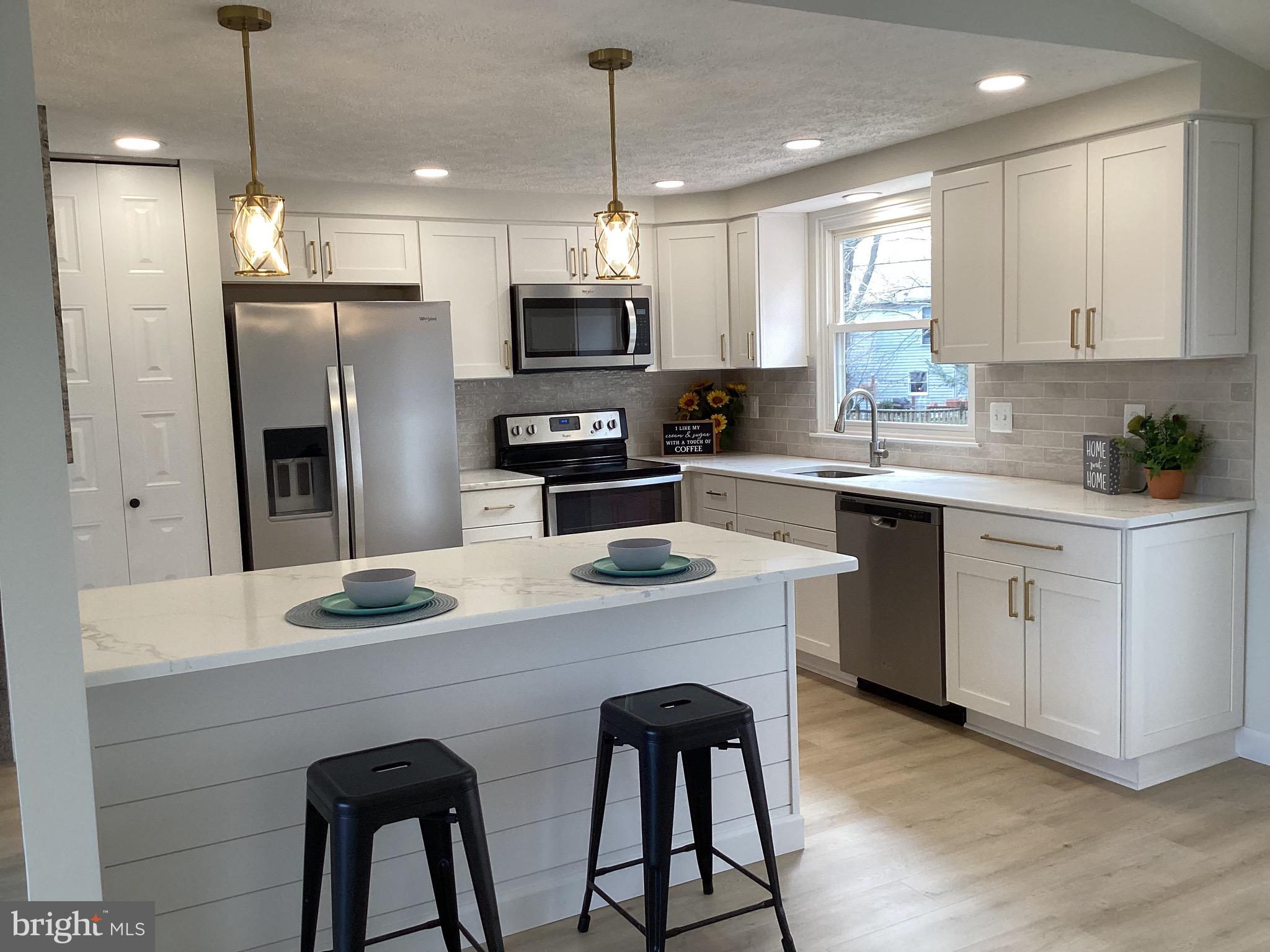 2934 STRATHAVEN LANE