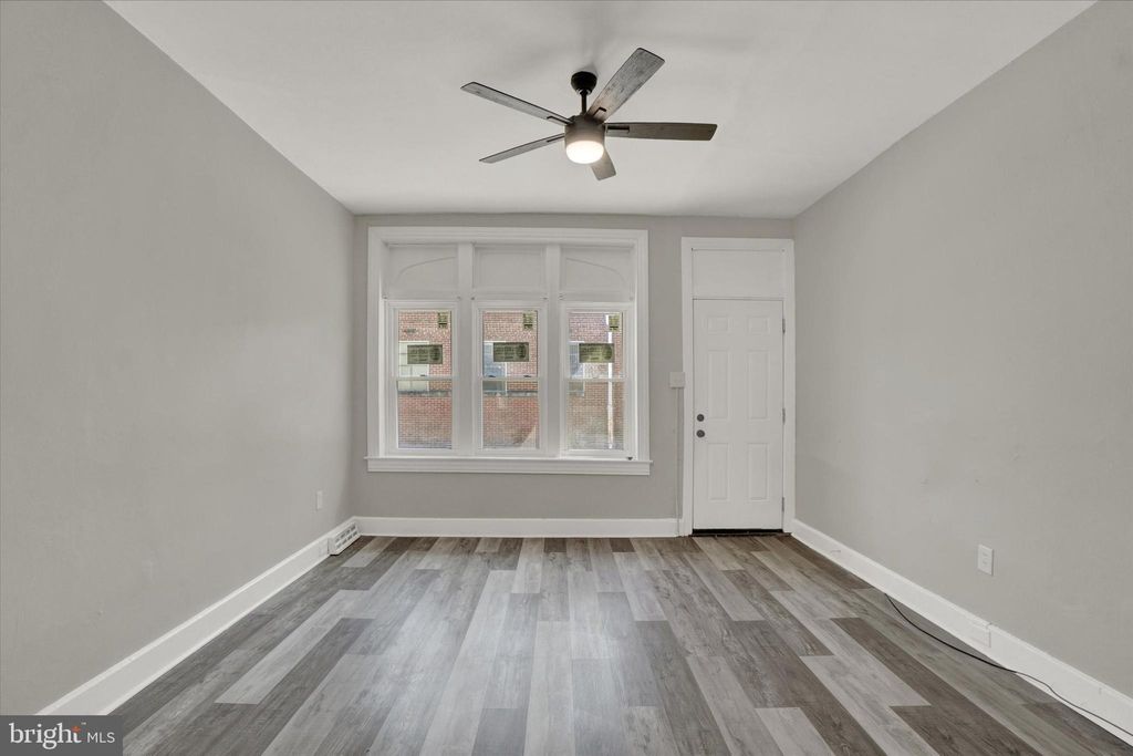 Photo of 625 Lincoln Street, YORK, PA 17404 (MLS # PAYK2102278)