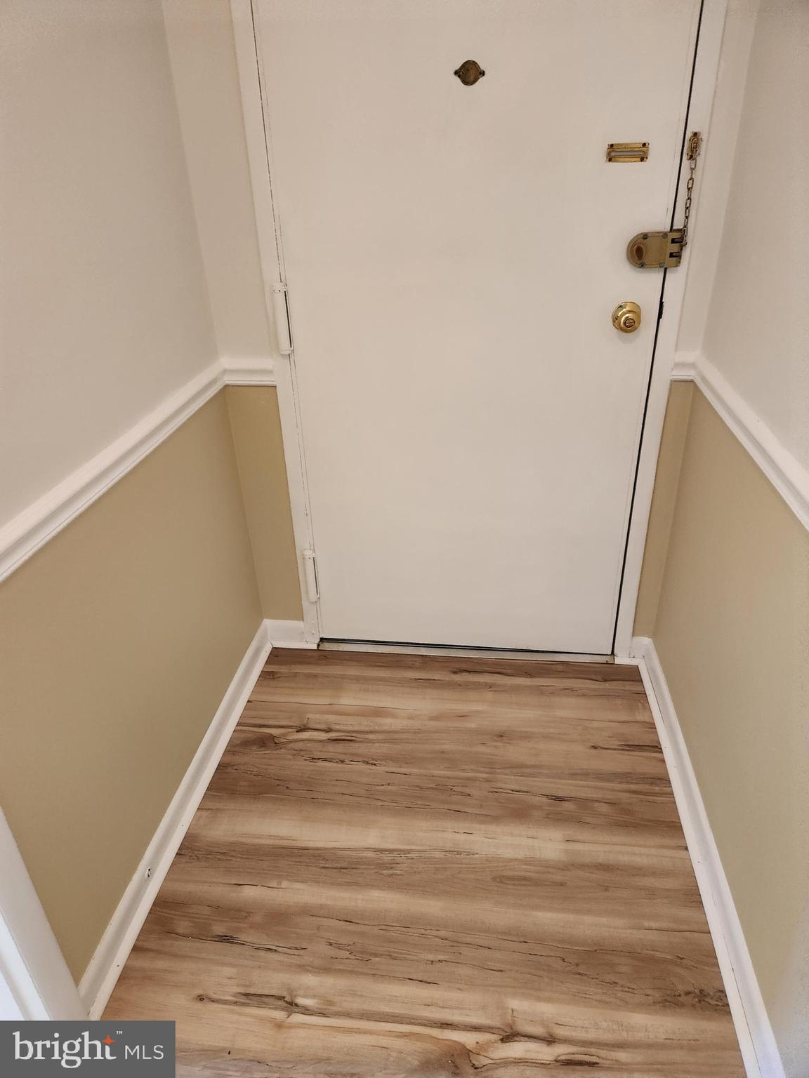 10506 WEYMOUTH STREET W-102