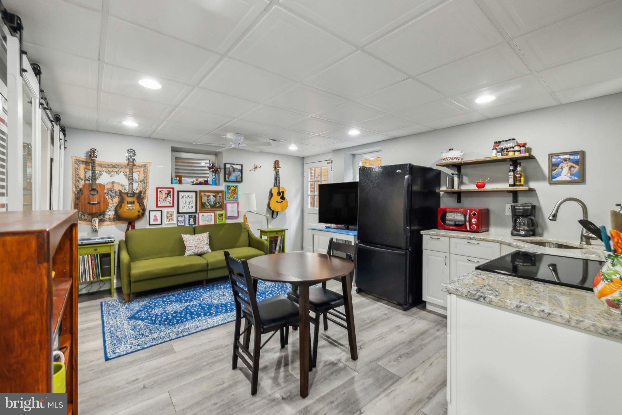 ROCKVILLE ESTATES - Residential