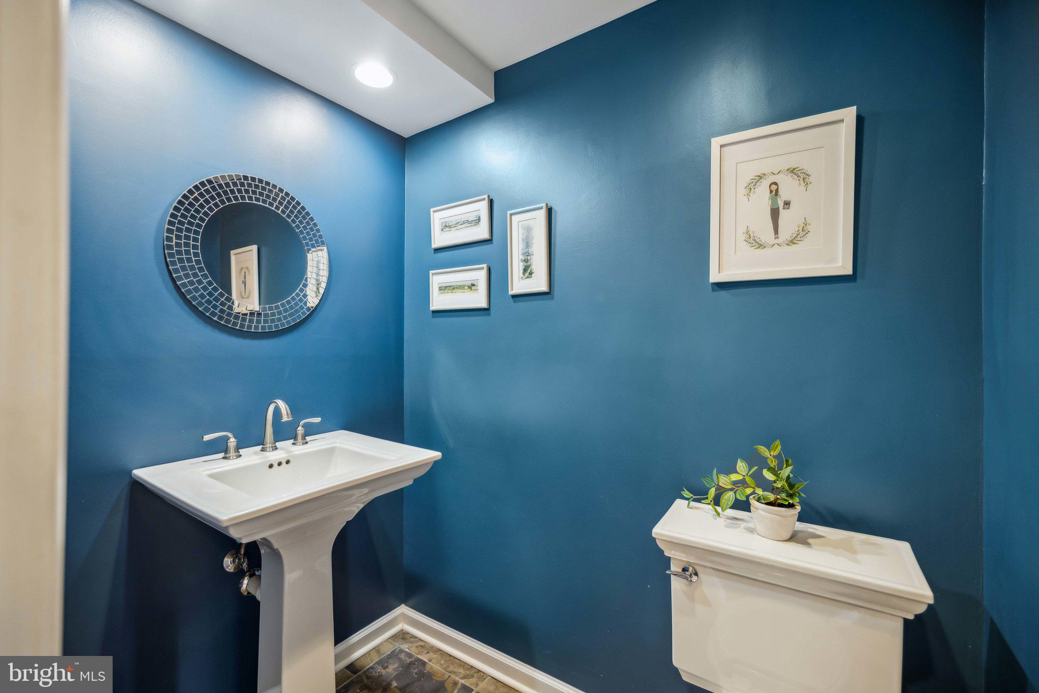 ROCKVILLE ESTATES - Residential