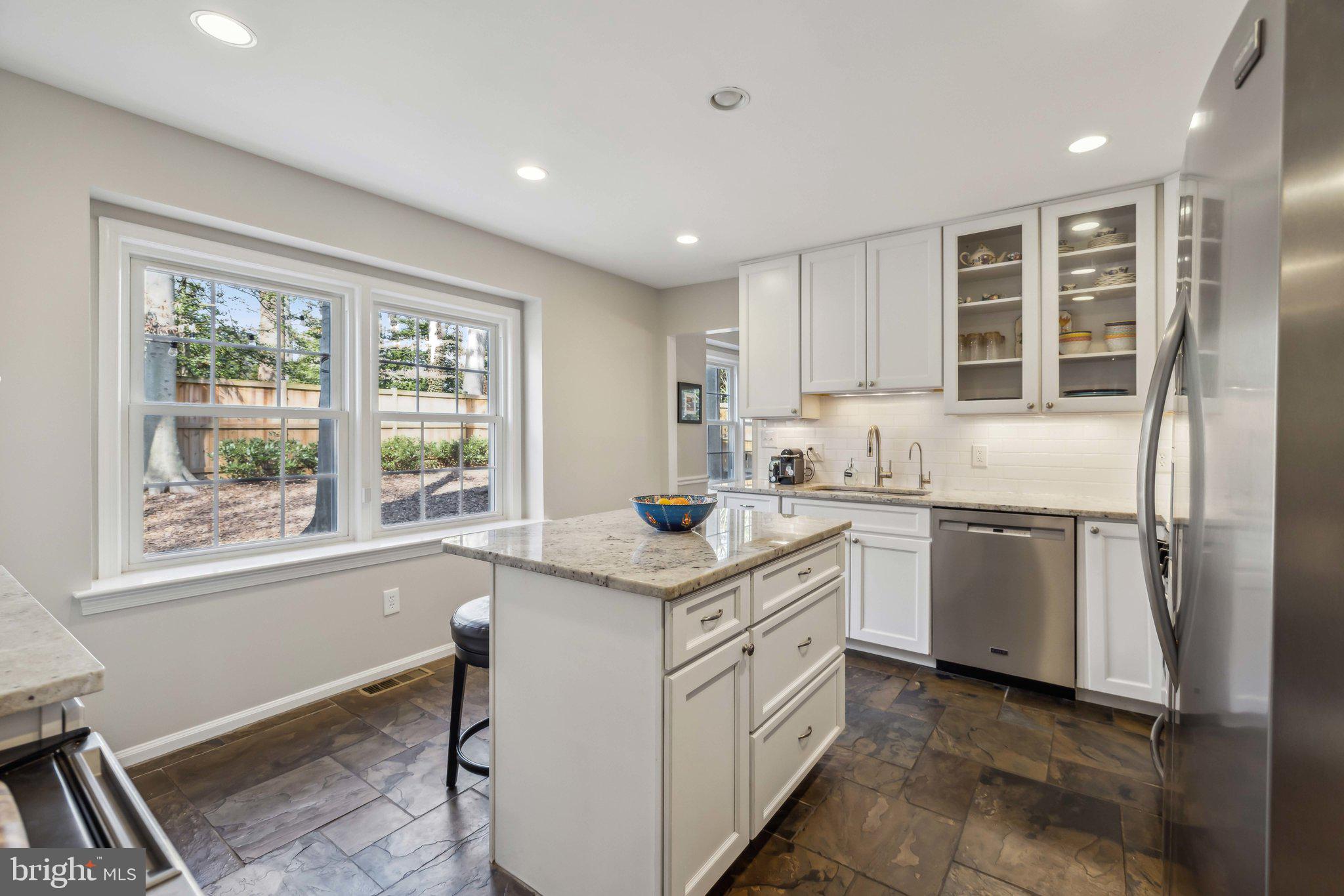 ROCKVILLE ESTATES - Residential