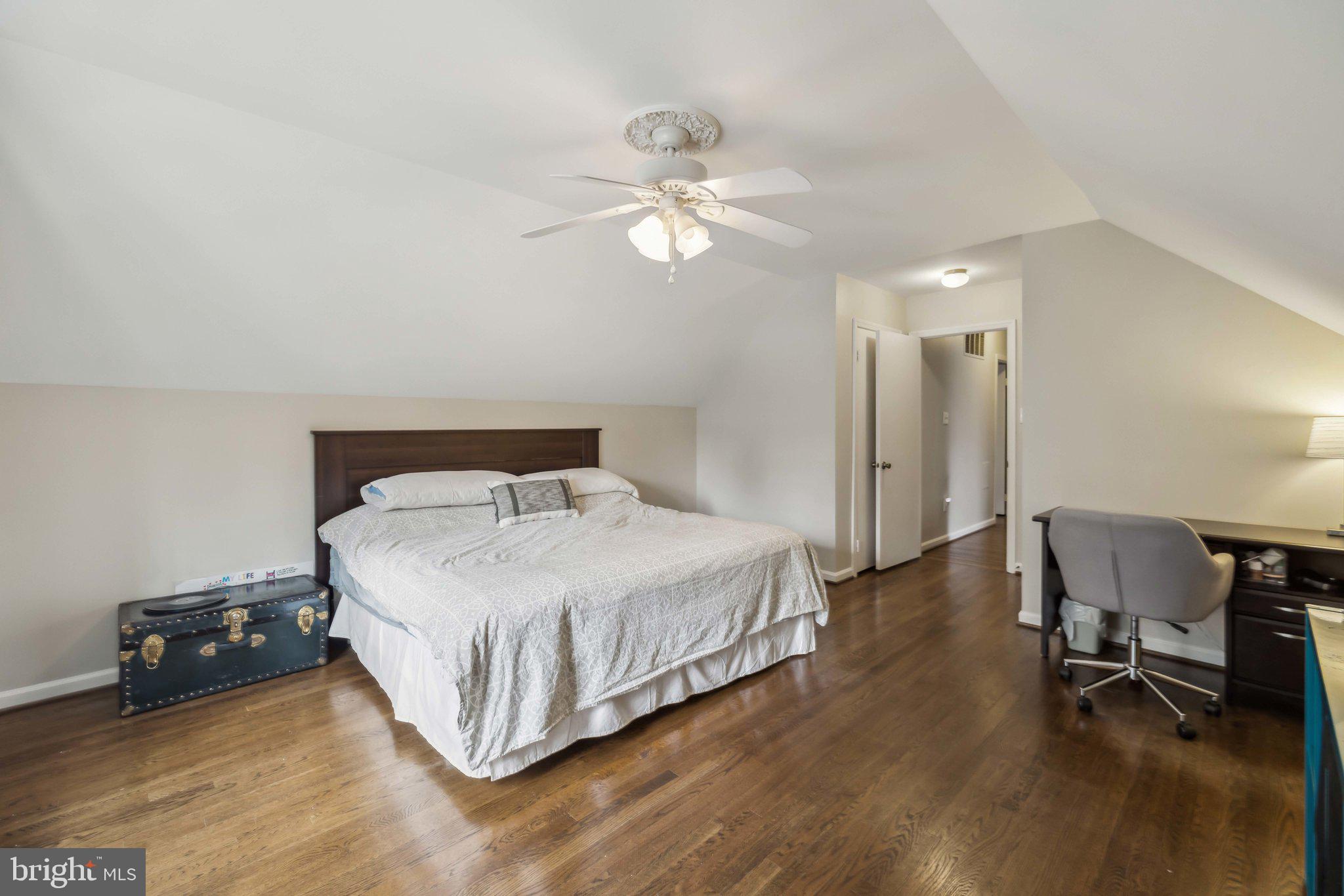 ROCKVILLE ESTATES - Residential