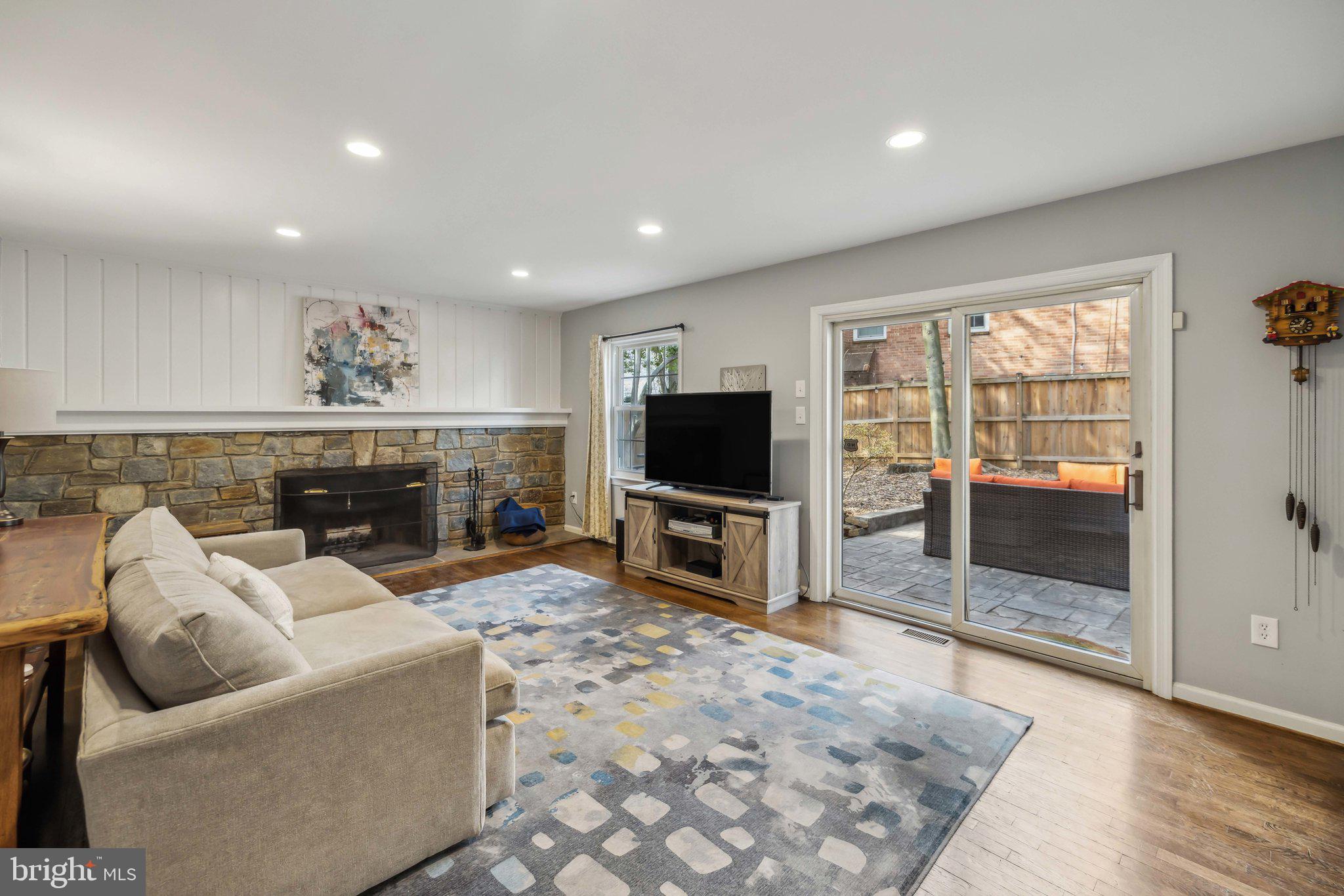 ROCKVILLE ESTATES - Residential