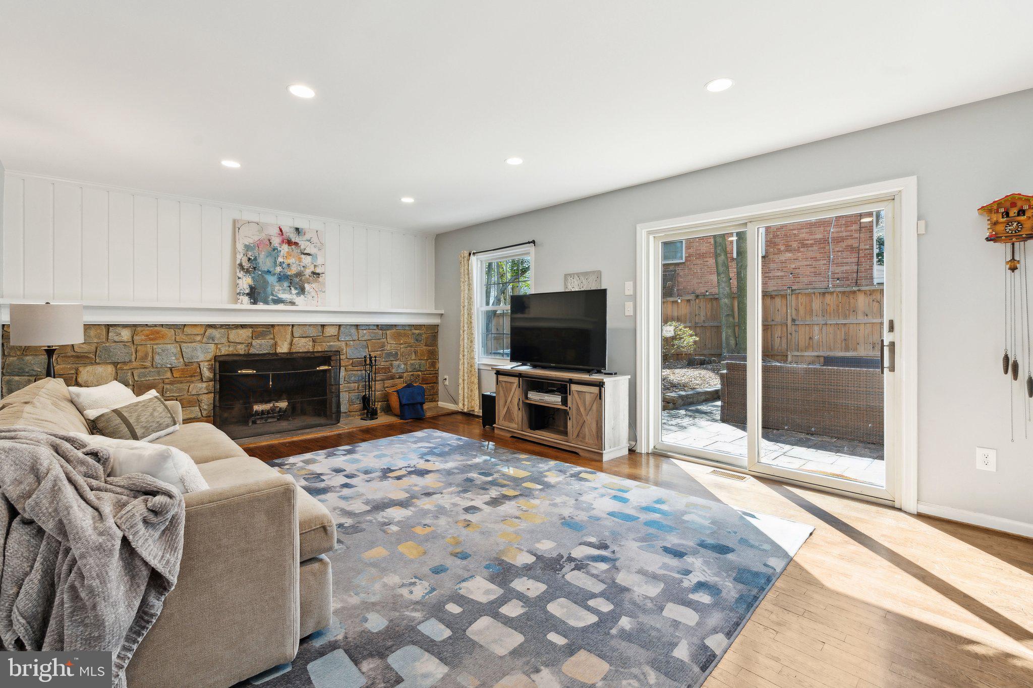 ROCKVILLE ESTATES - Residential