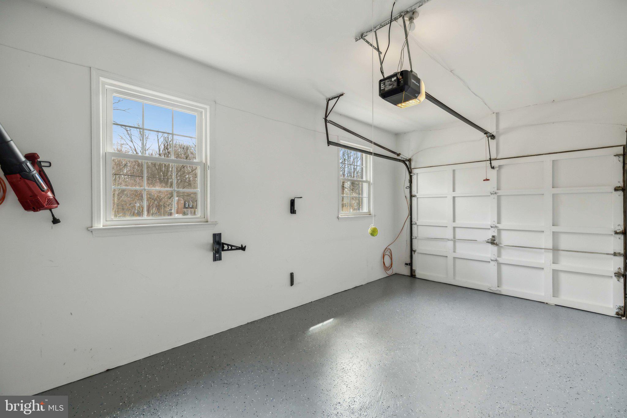 ROCKVILLE ESTATES - Residential