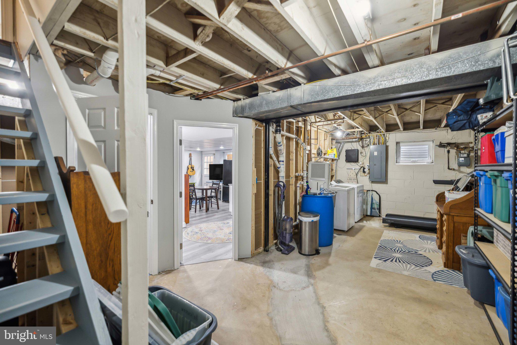 ROCKVILLE ESTATES - Residential