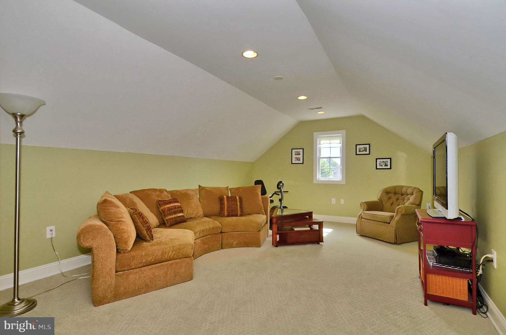 DOBBINS CREEK HAMLET - Residential