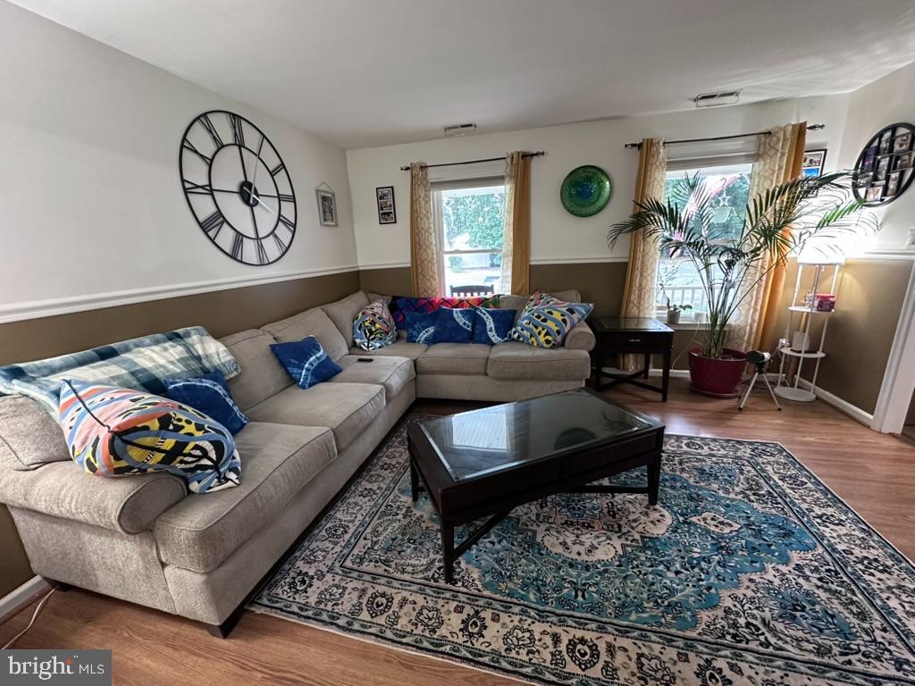4802 QUEENSBURY CIRCLE