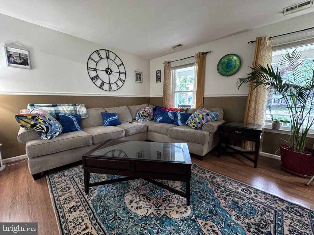 4802 QUEENSBURY CIRCLE