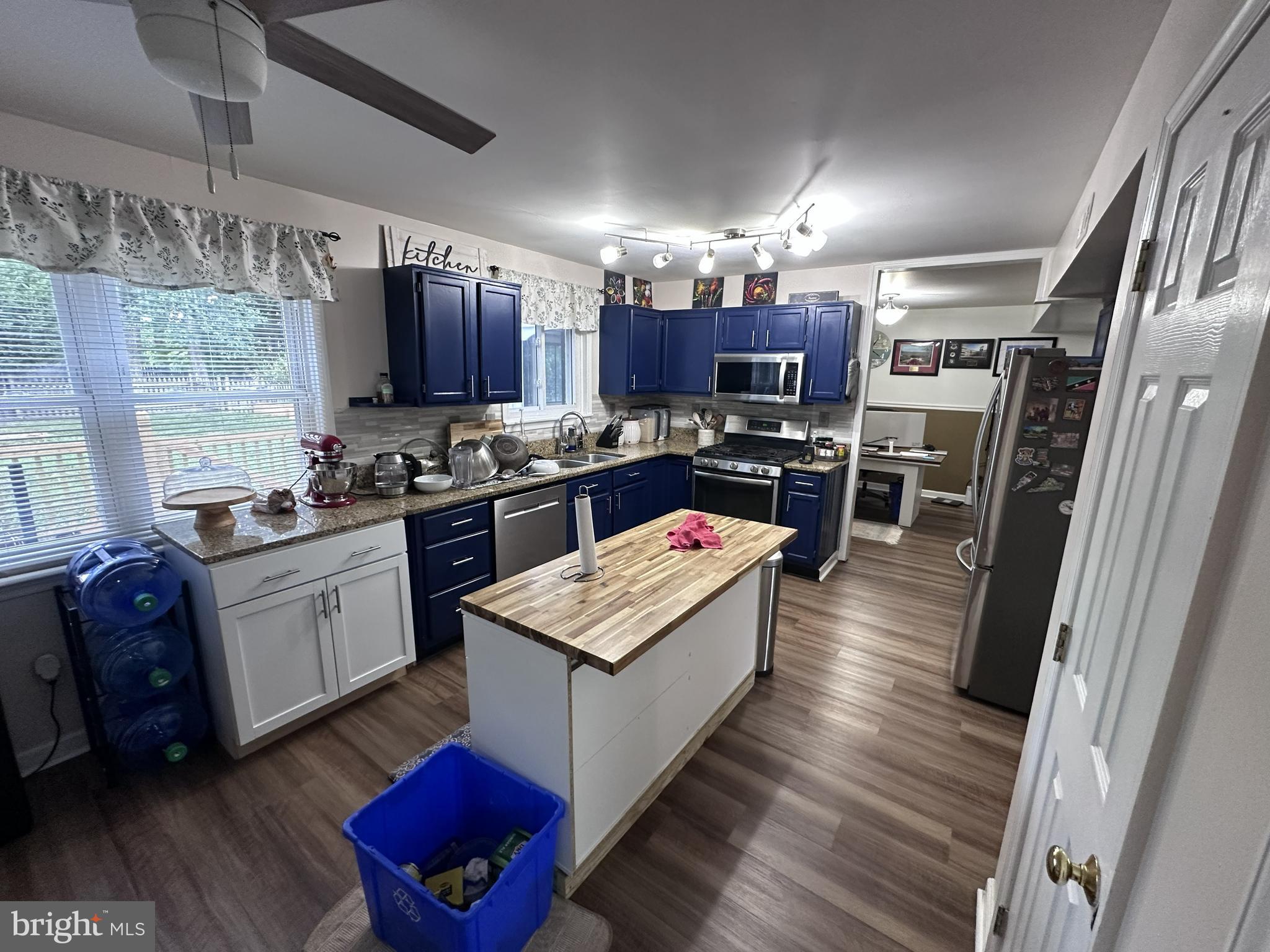 4802 QUEENSBURY CIRCLE