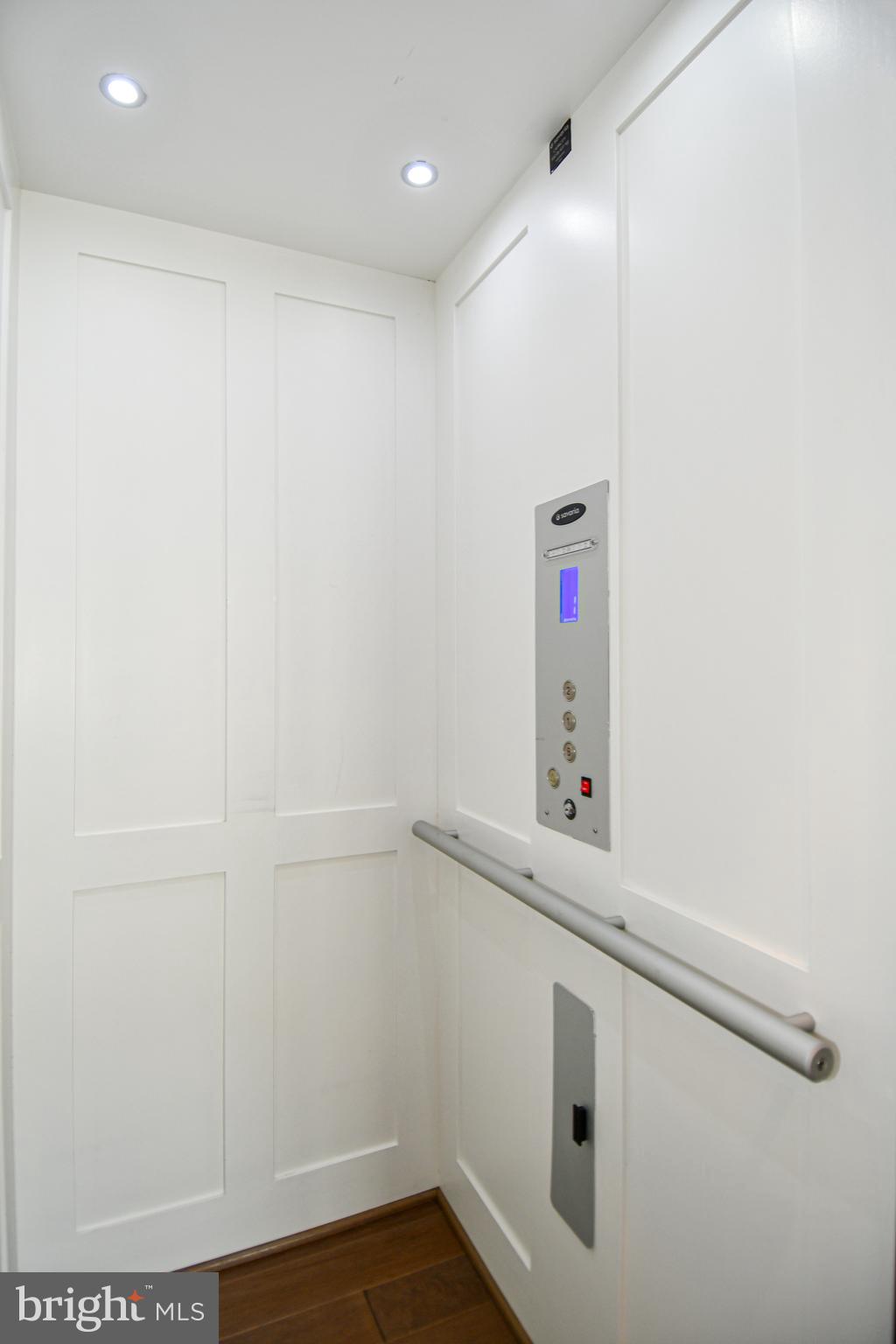 BELMONT BAY - Residential Lease