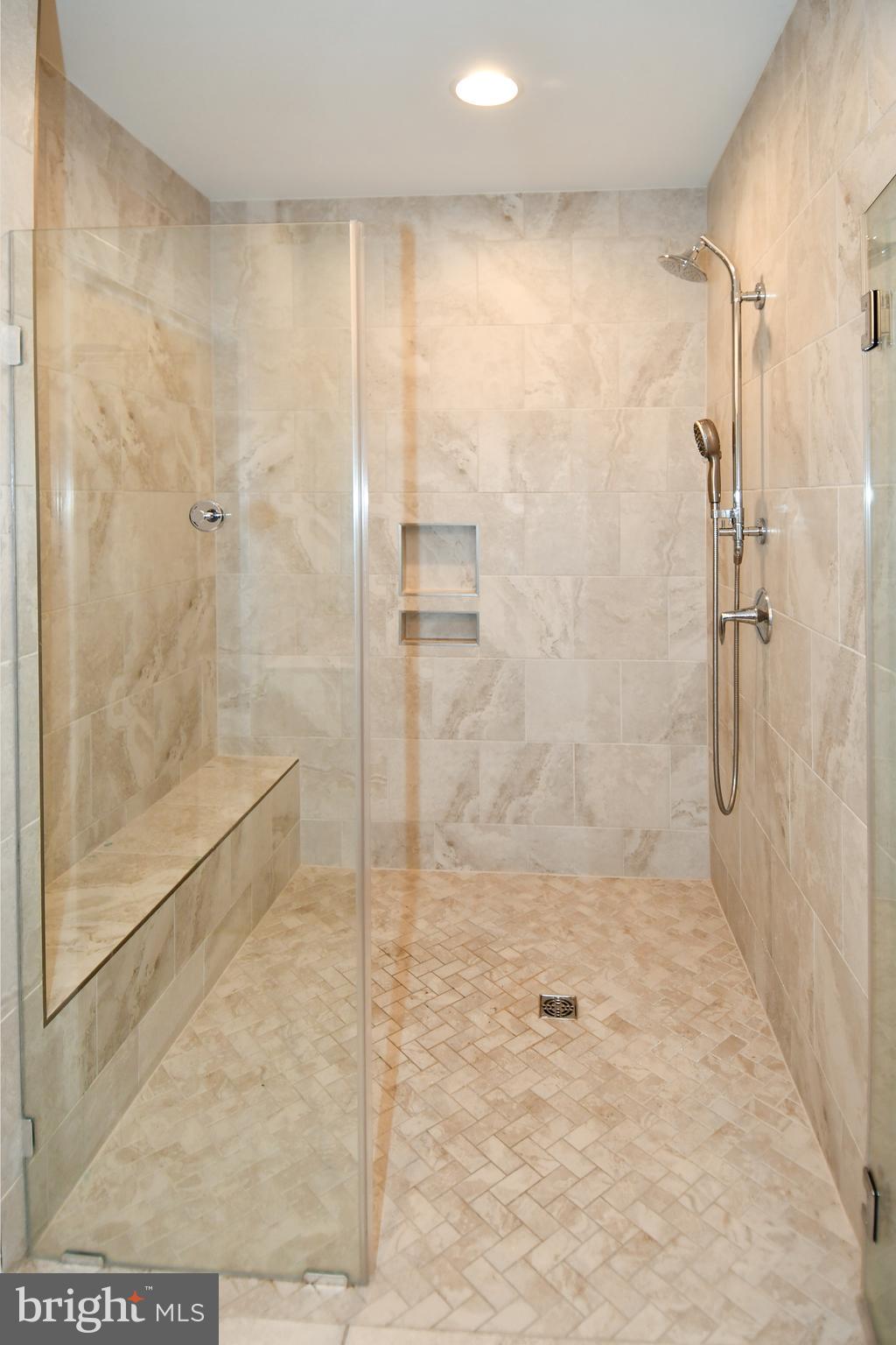 BELMONT BAY - Residential Lease