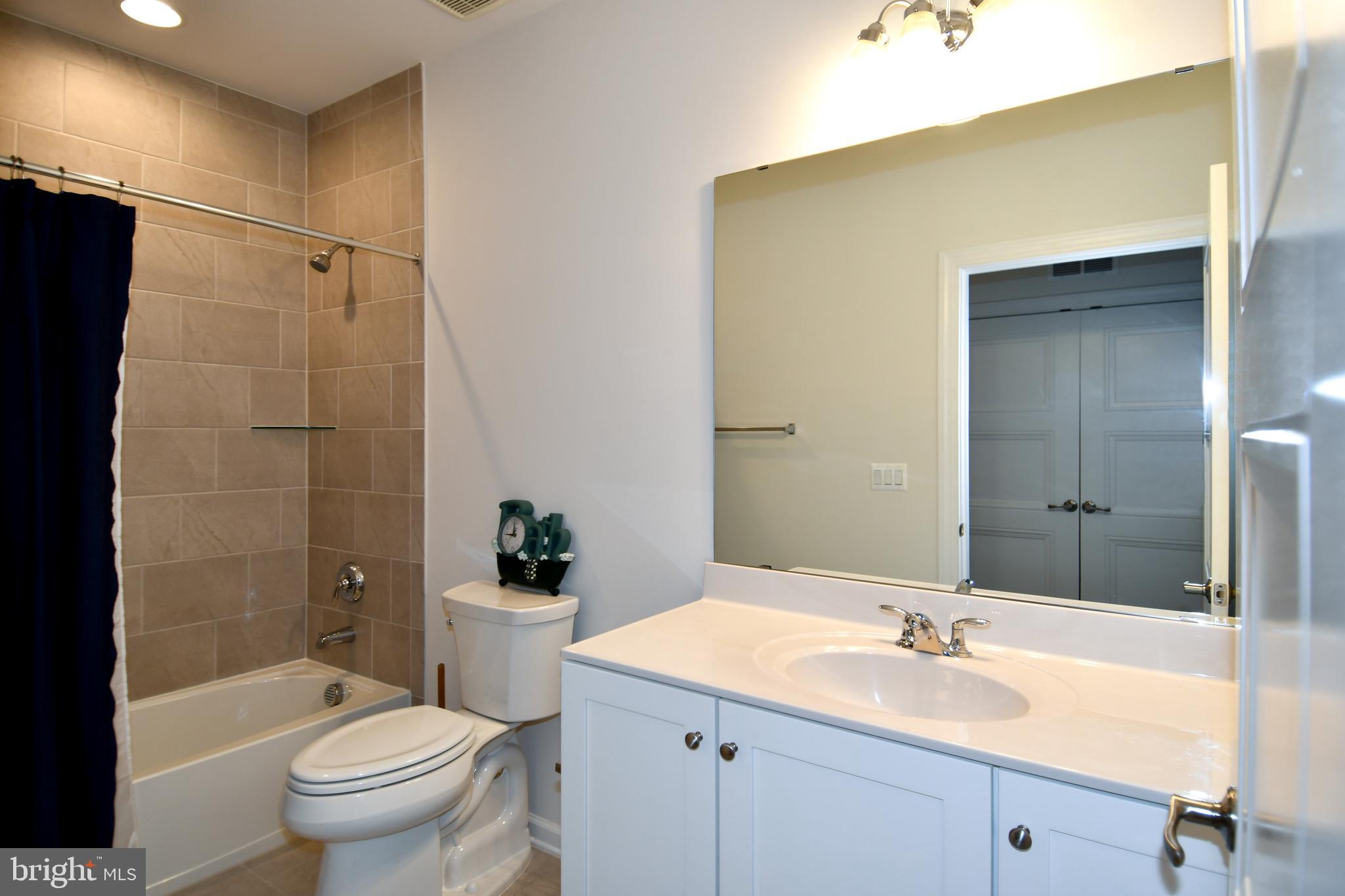 BELMONT BAY - Residential Lease