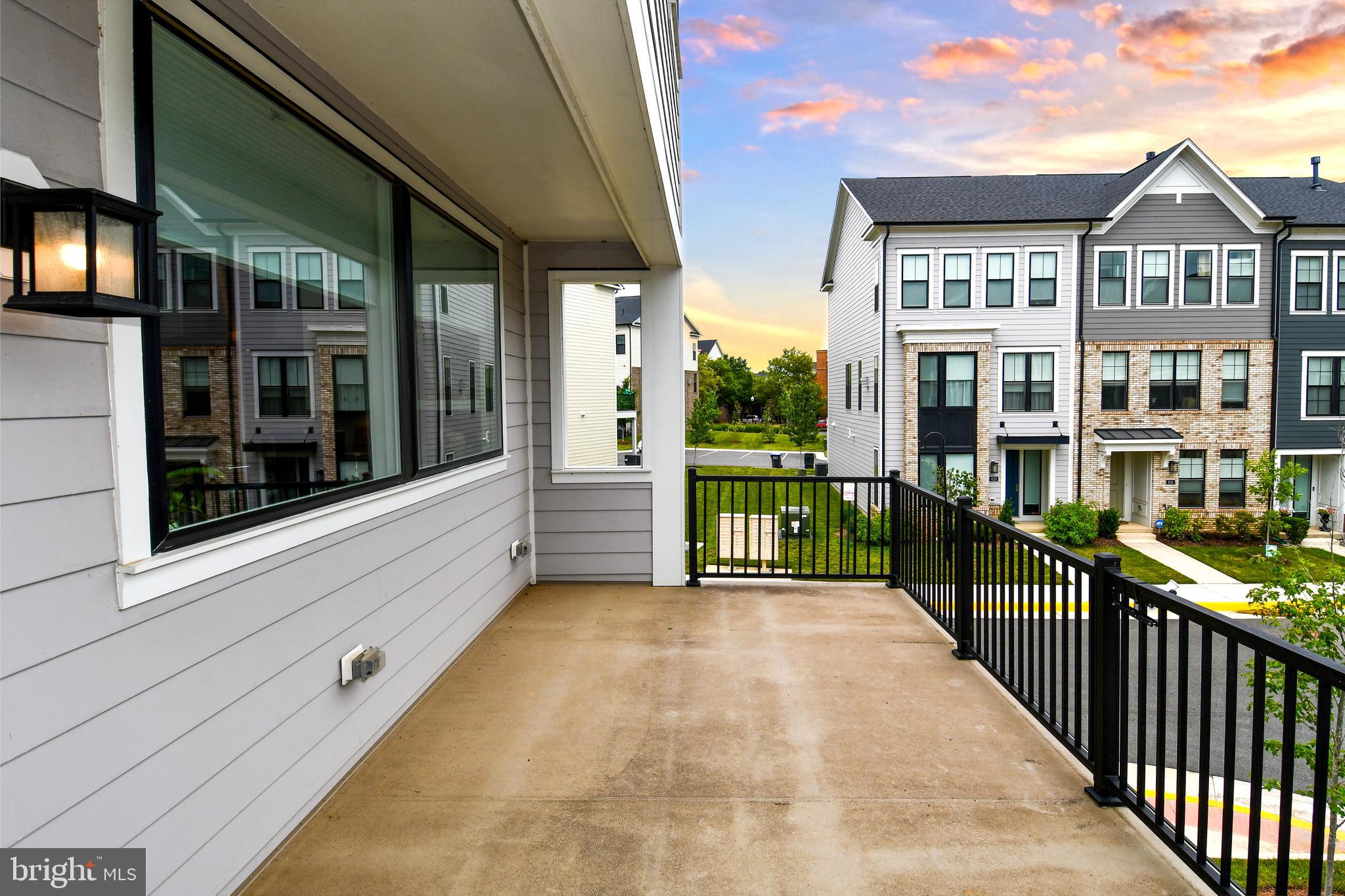 BELMONT BAY - Residential Lease