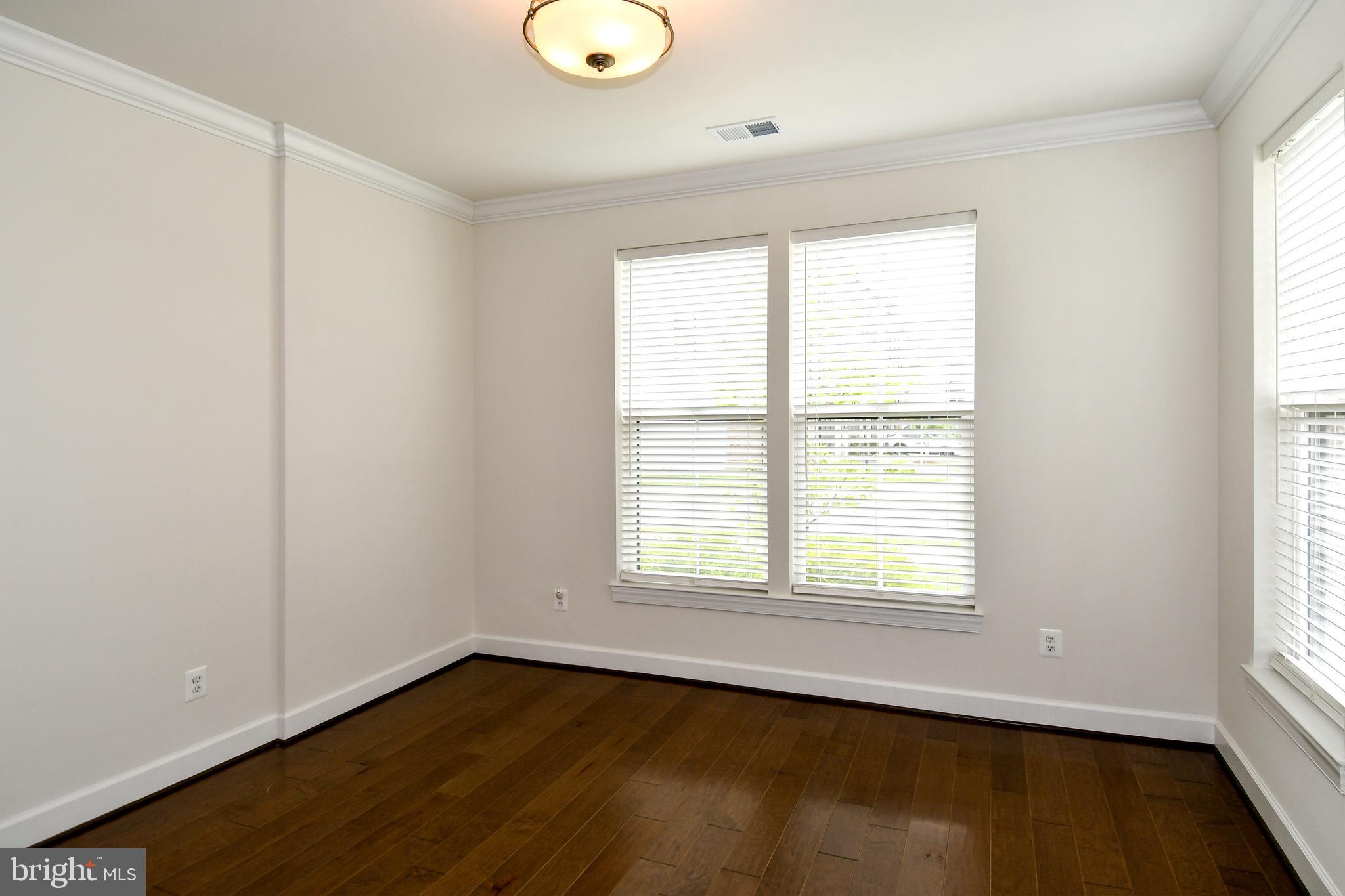 BELMONT BAY - Residential Lease