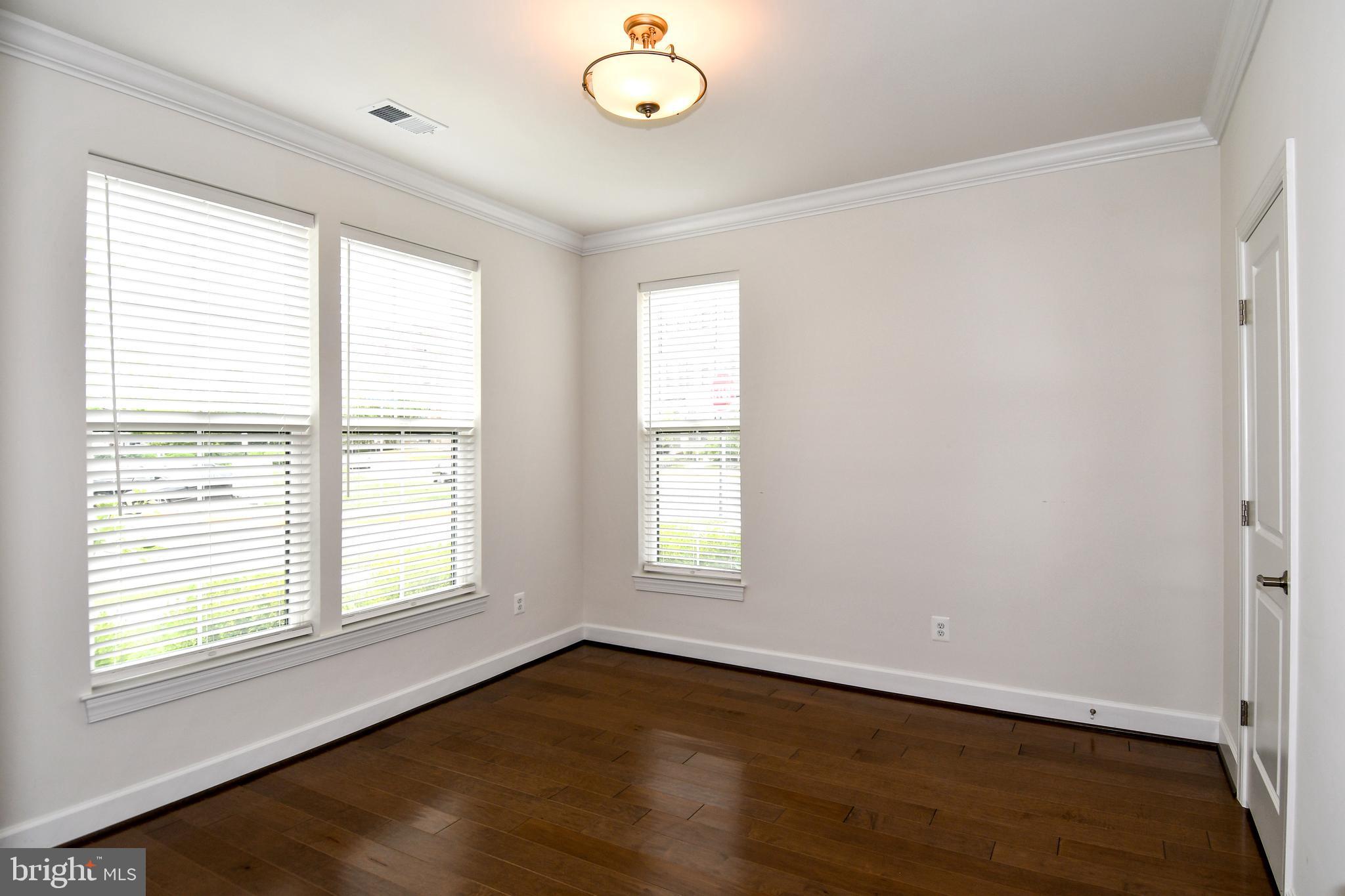 BELMONT BAY - Residential Lease