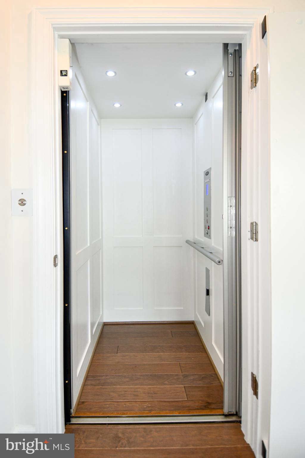 BELMONT BAY - Residential Lease