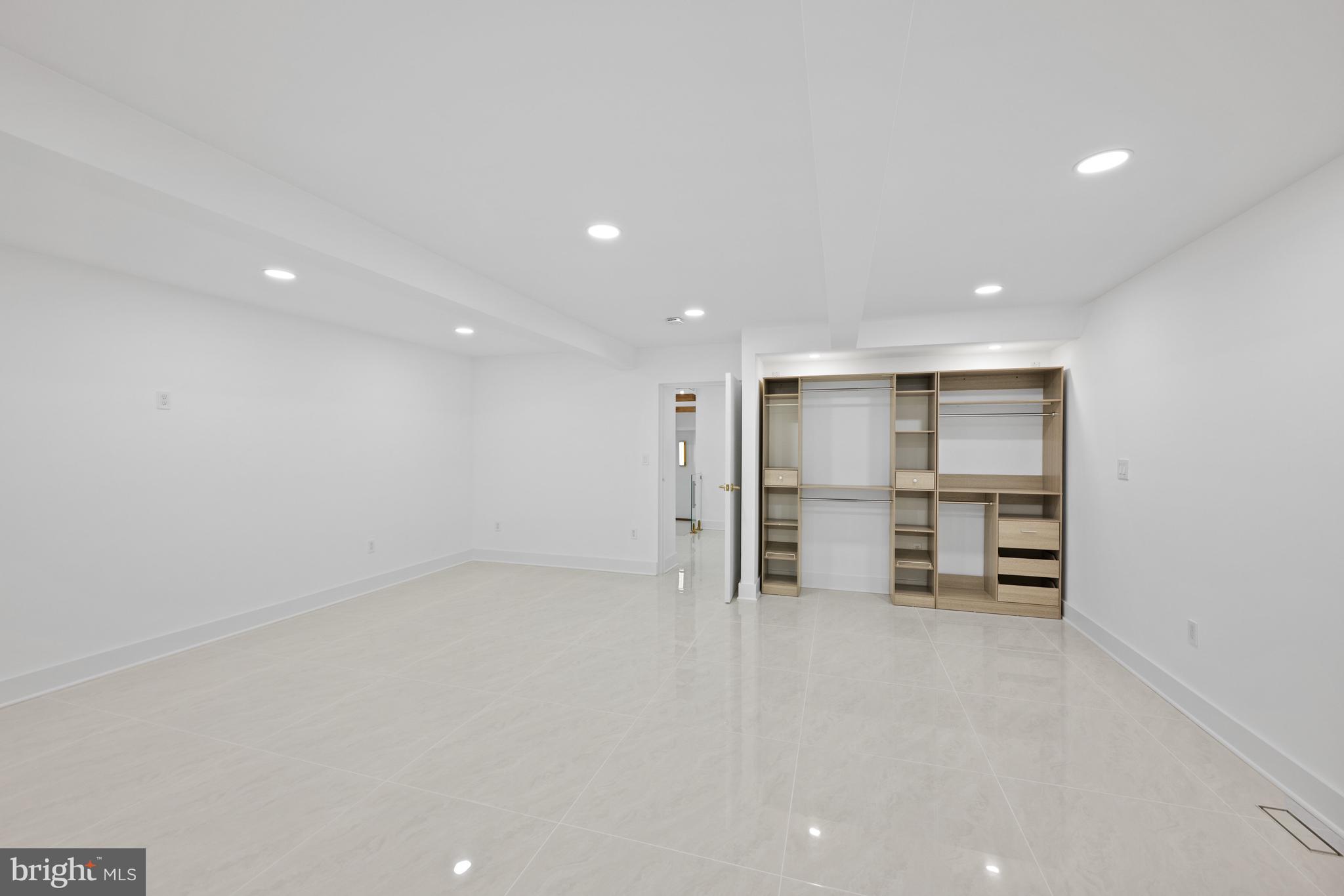 DONALDSON RUN - Residential